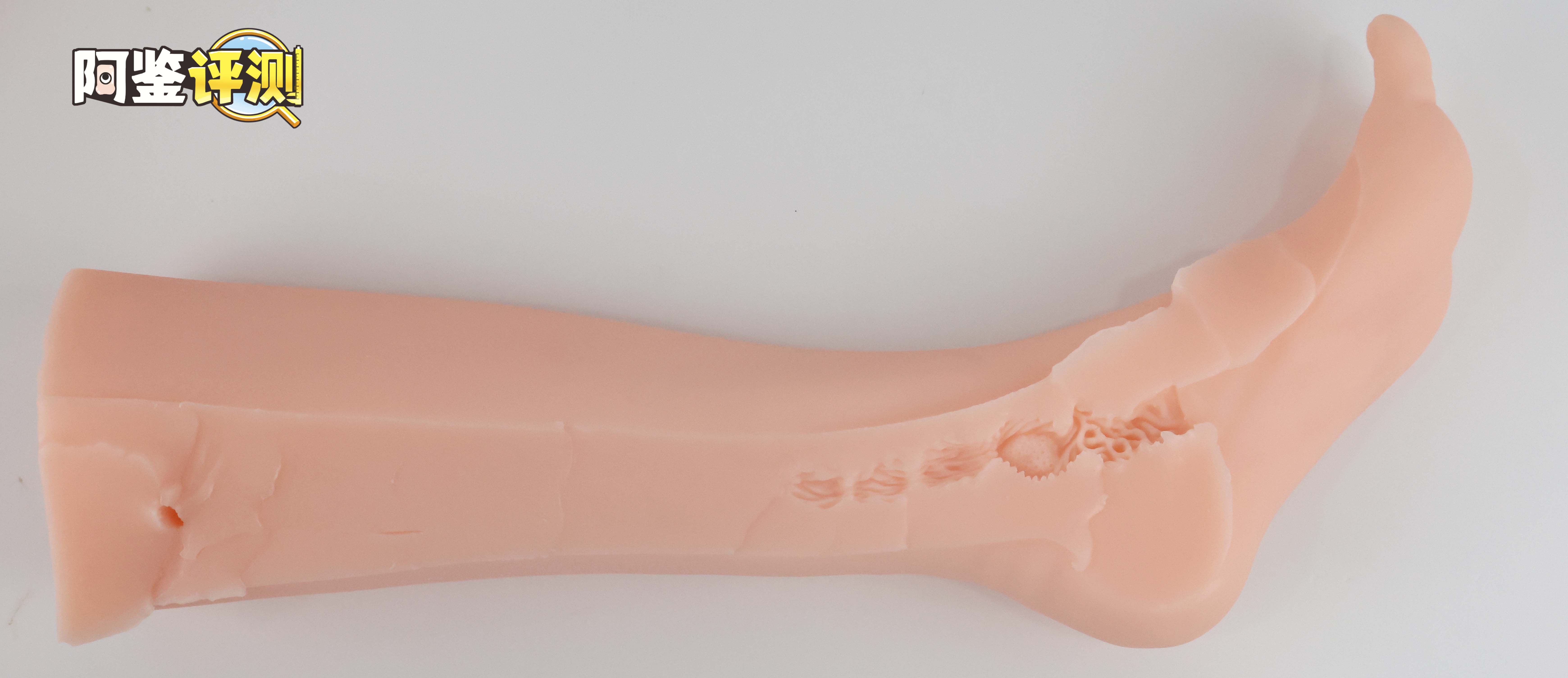 国产大魔王-jiojio评测！足控性癖大满足！难得一个可以使用的“玉足”