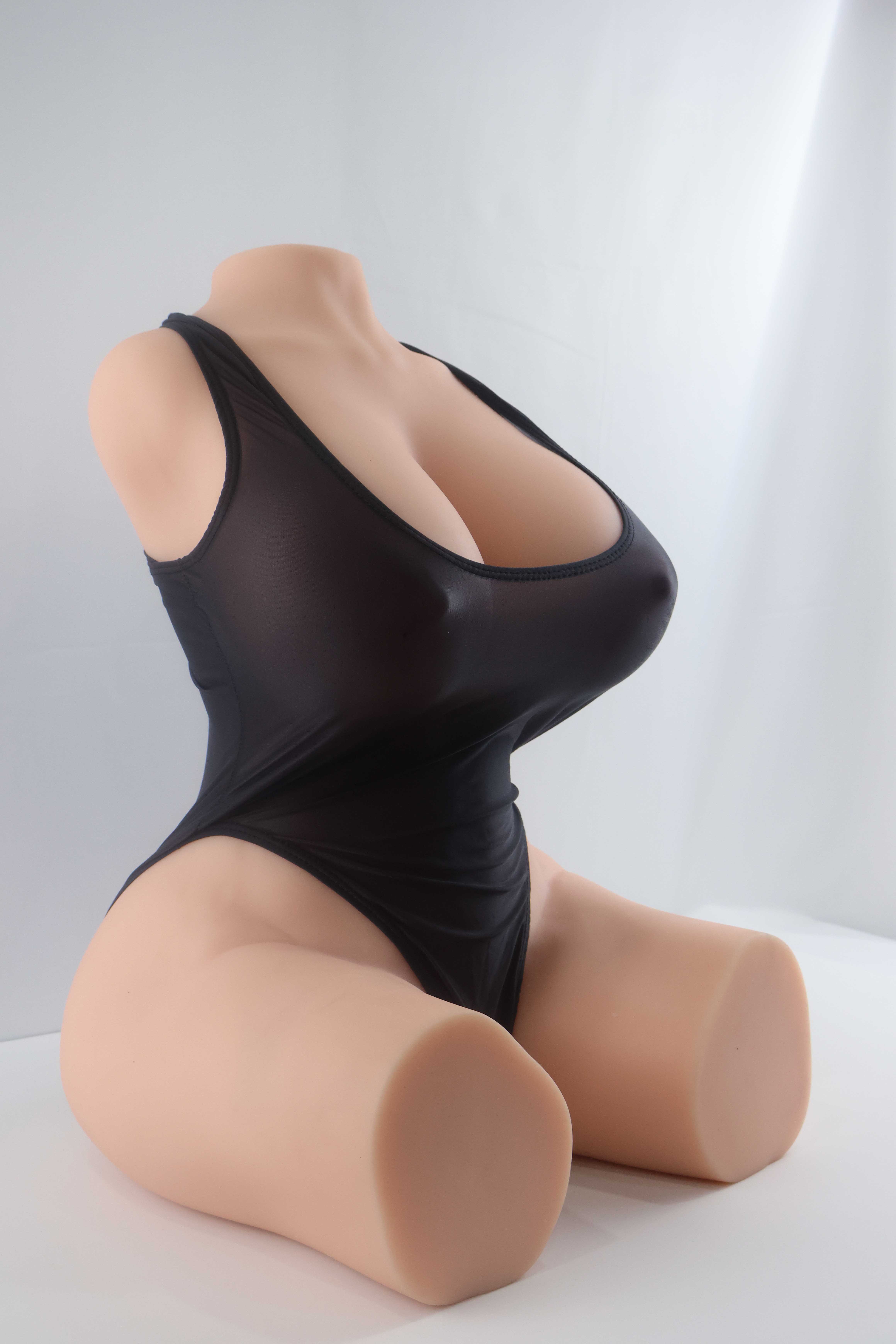 【流量警告】完熟女郎大身体试衣照片(废稿素材)