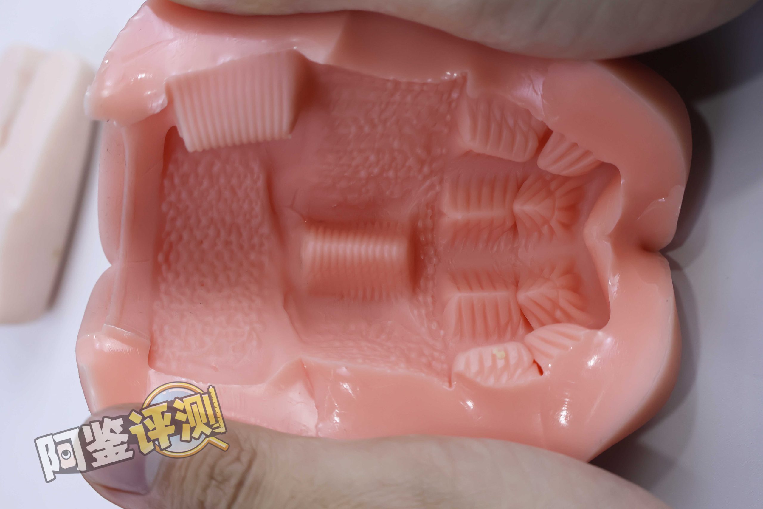 对子哈特-“巴布密着（加大版）”评测！让日本评测师沉迷半年的名器到底如何?