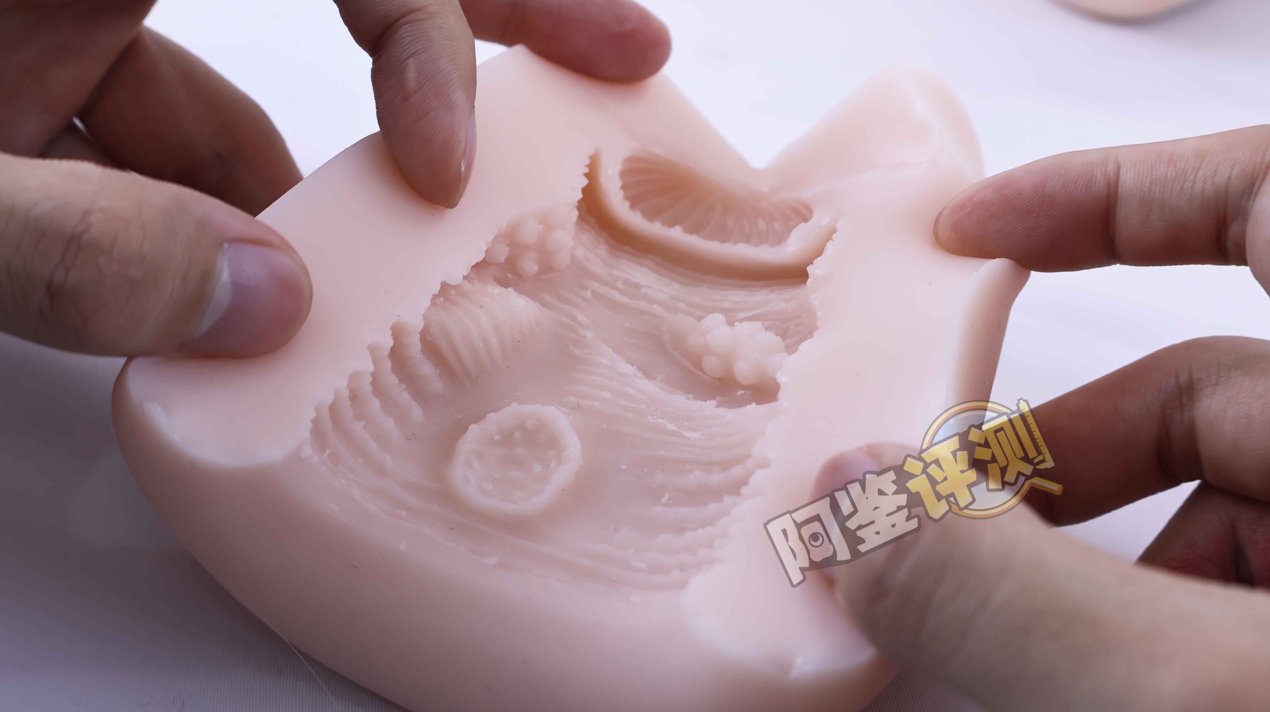 杯多多-“七彩罐娘”评测!隐蔽型的可乐罐飞机杯,图一乐还是真实用?(上:红,黄,橙)