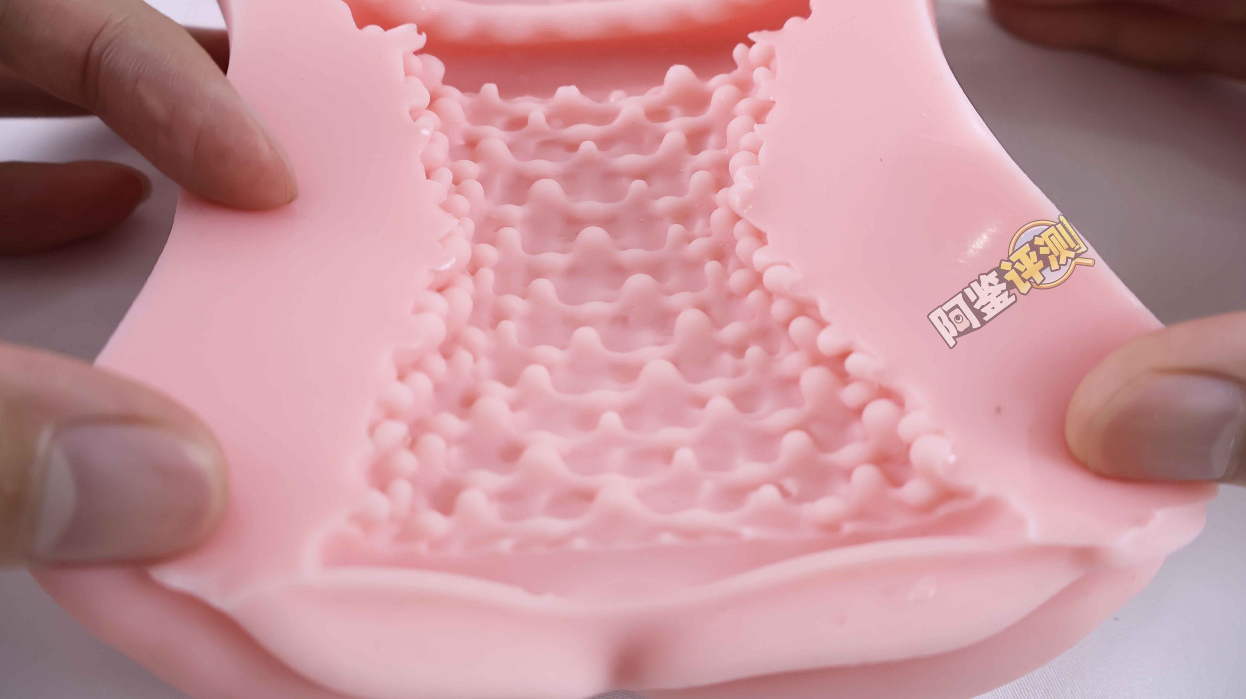 对子哈特—“真实17岁+G19八代”评测！完全相同的翻版倒模，简单粗暴的按摩结构！