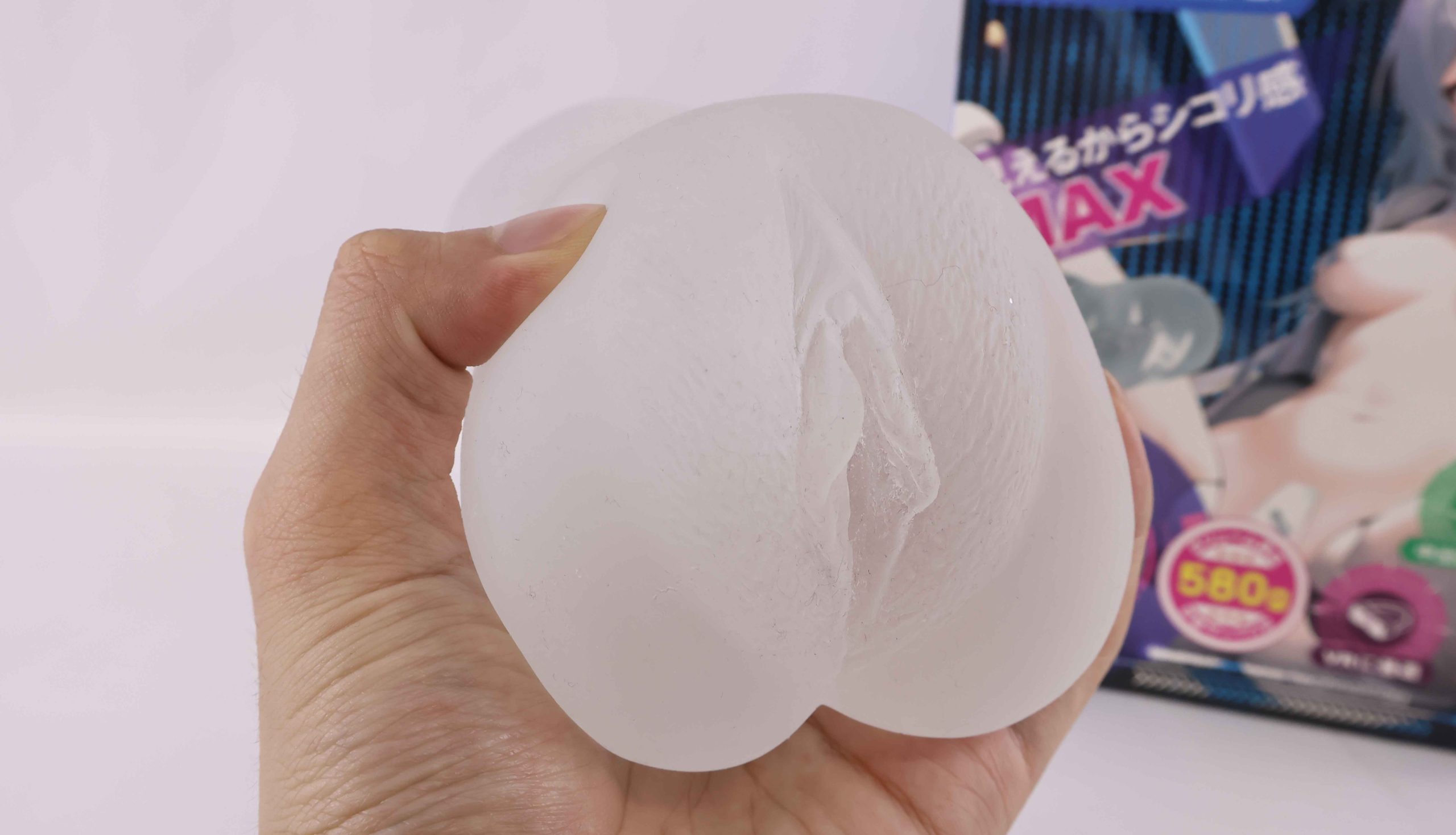 LoveFactor——“纯白机娘”评测！比起透明的核心卖点，胶体的黏着感给我印象更深...