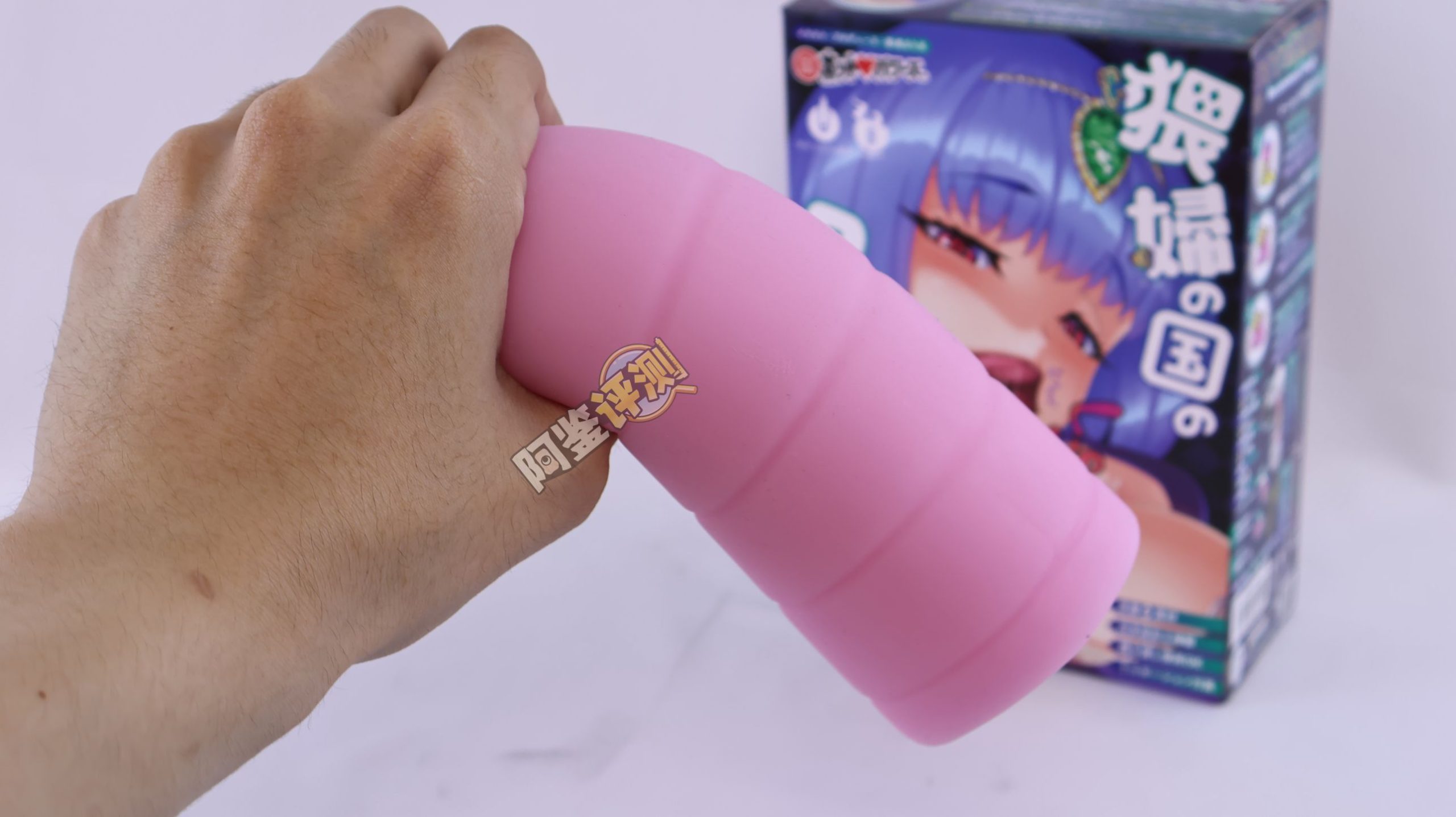 火炮——“口交皇后”评测!试图做出上下都有舌头的口交感,但实际结果相当平淡