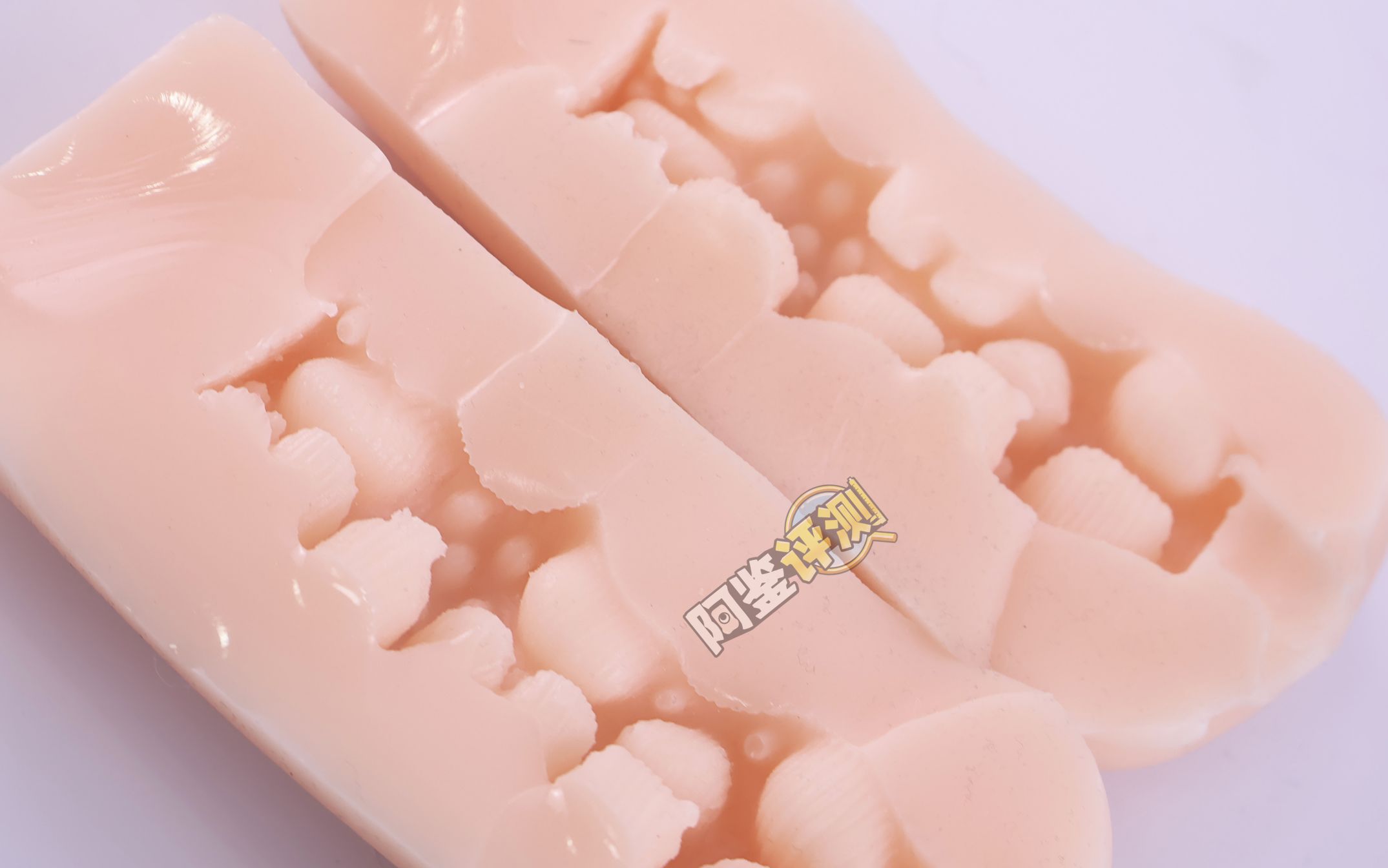 汤马托易士——“美优酱一年调教”评测！密布圆形石块的通道，把我的龟头狠狠卡住了...