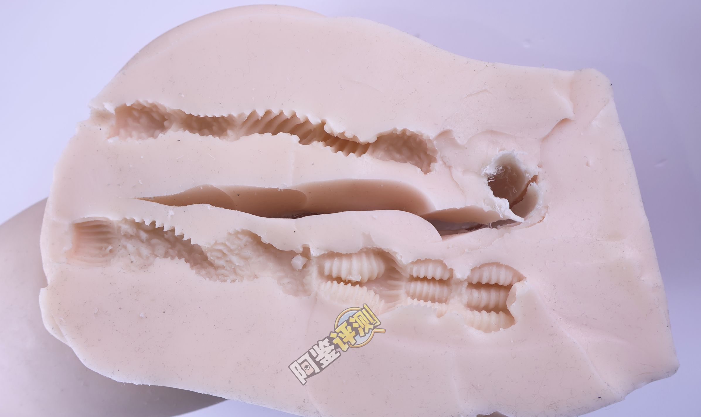 MACCOS——“纯洁之体”评测!少见的带腿小臀模,多种多样的视觉角度