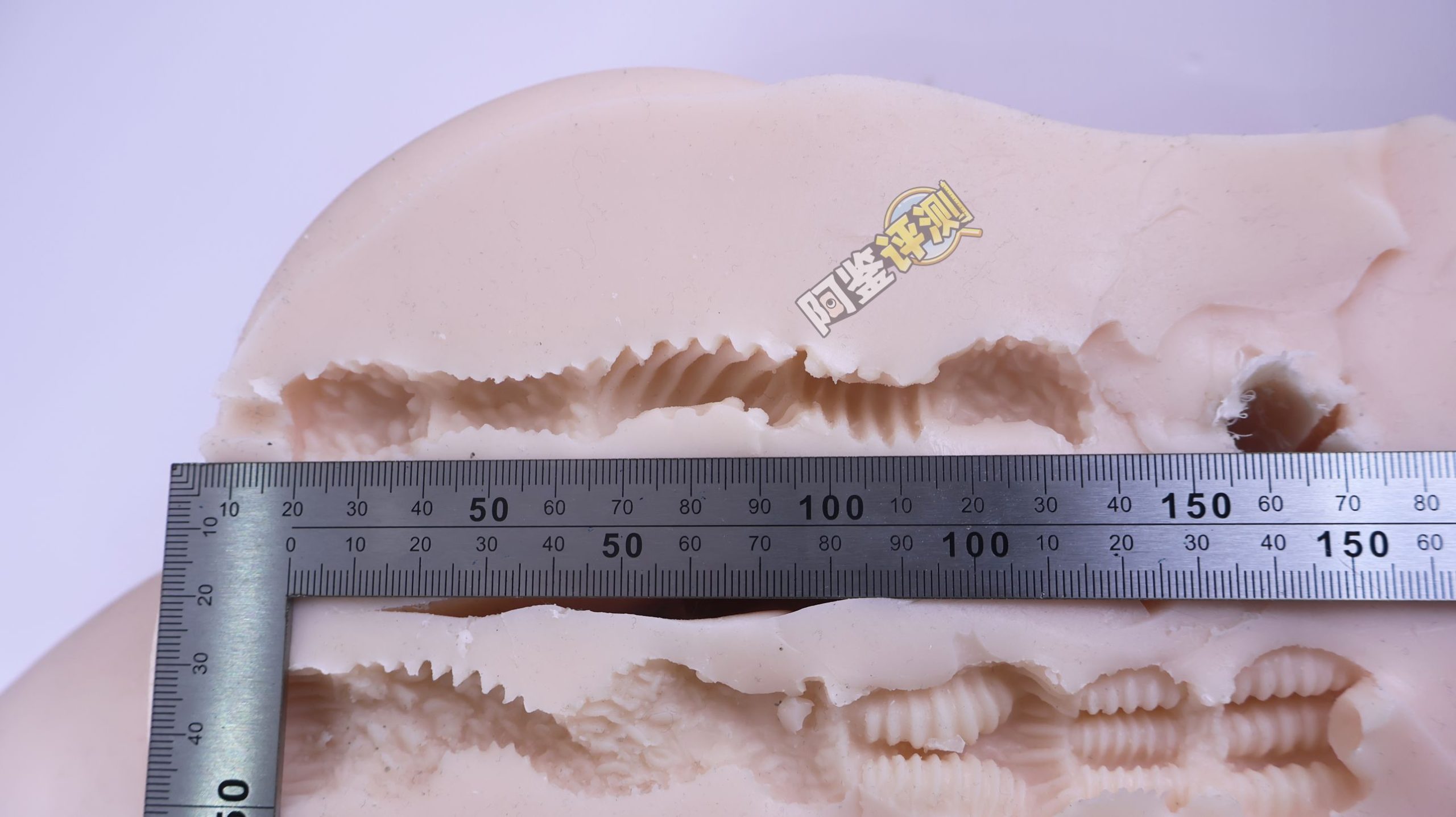 MACCOS——“纯洁之体”评测!少见的带腿小臀模,多种多样的视觉角度