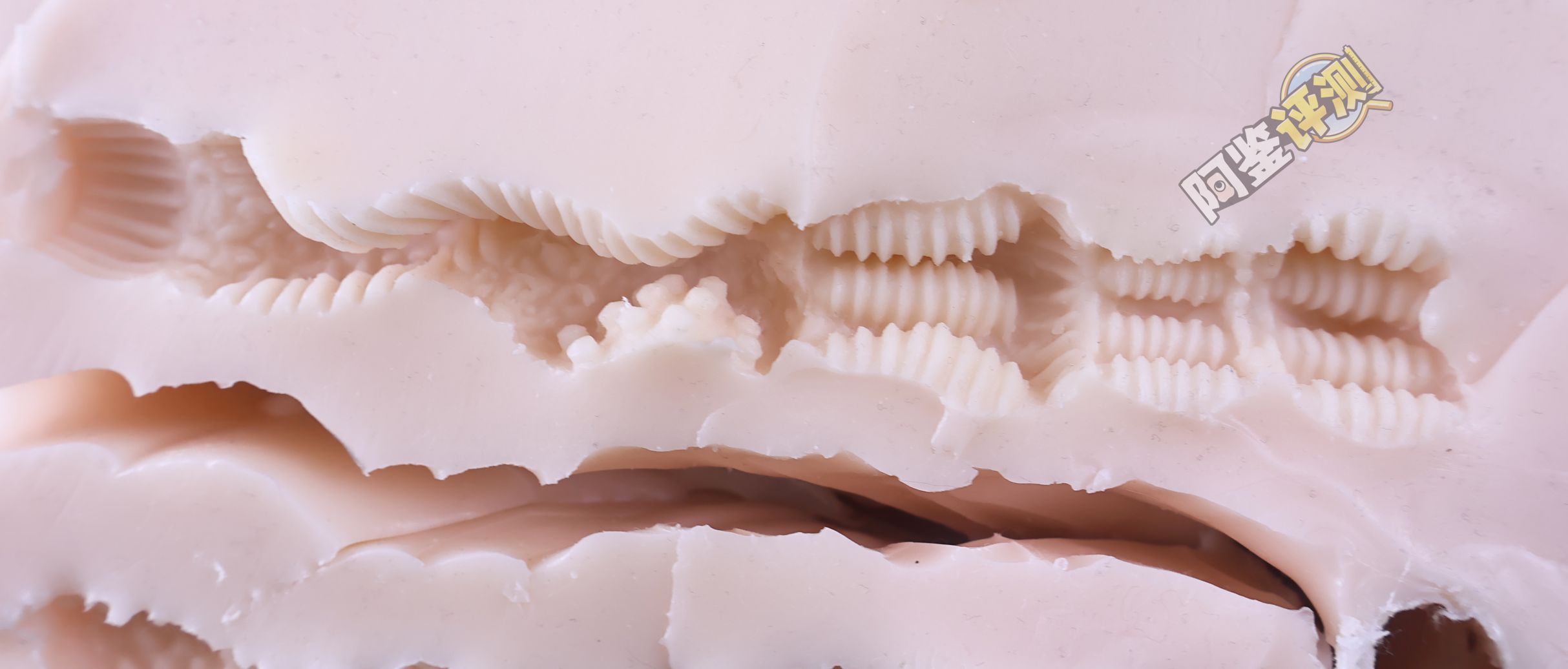 MACCOS——“纯洁之体”评测!少见的带腿小臀模,多种多样的视觉角度