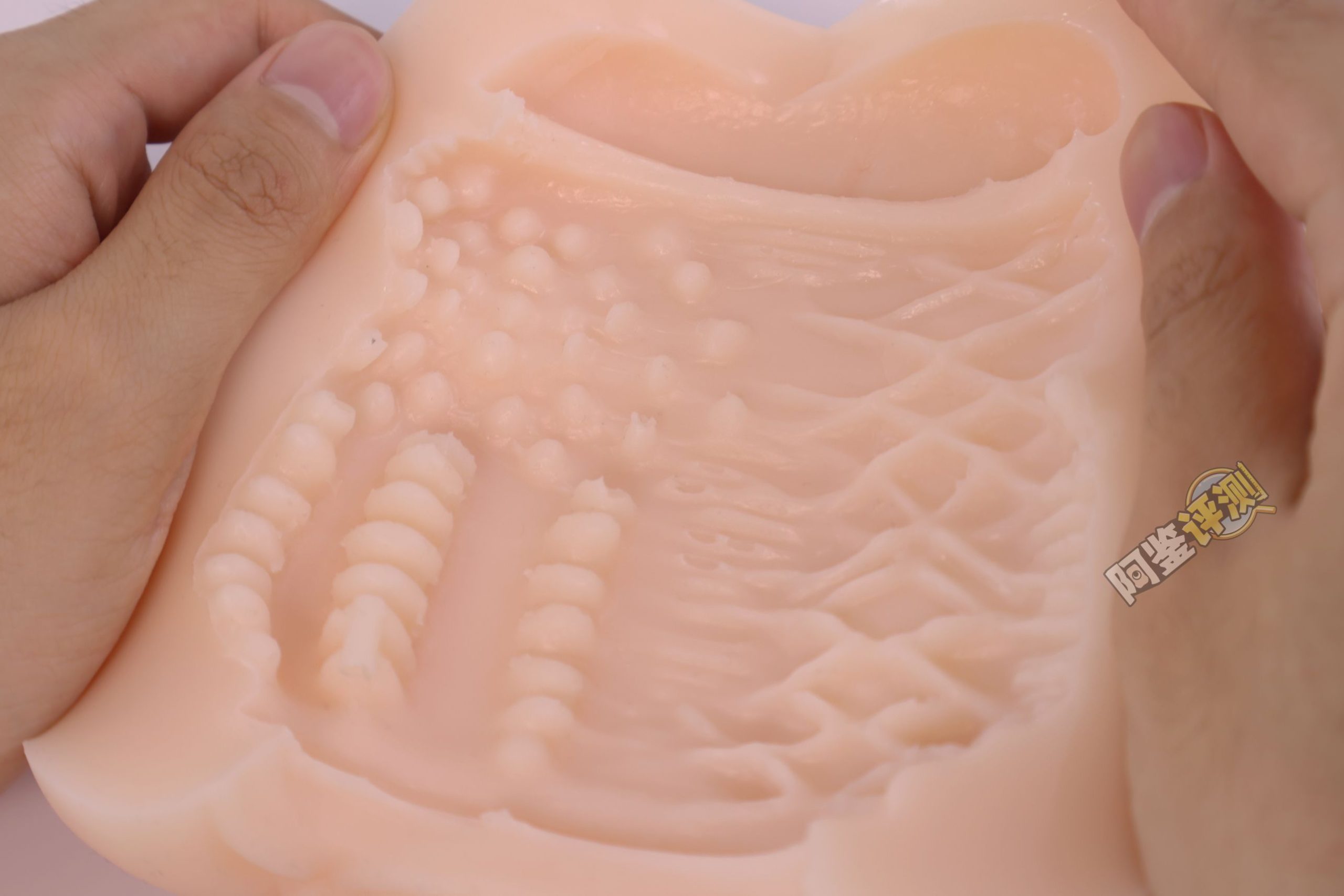 汤玛托易士——“温柔寝取”评测！看着很low的样子，居然有如此特殊的剐蹭感！