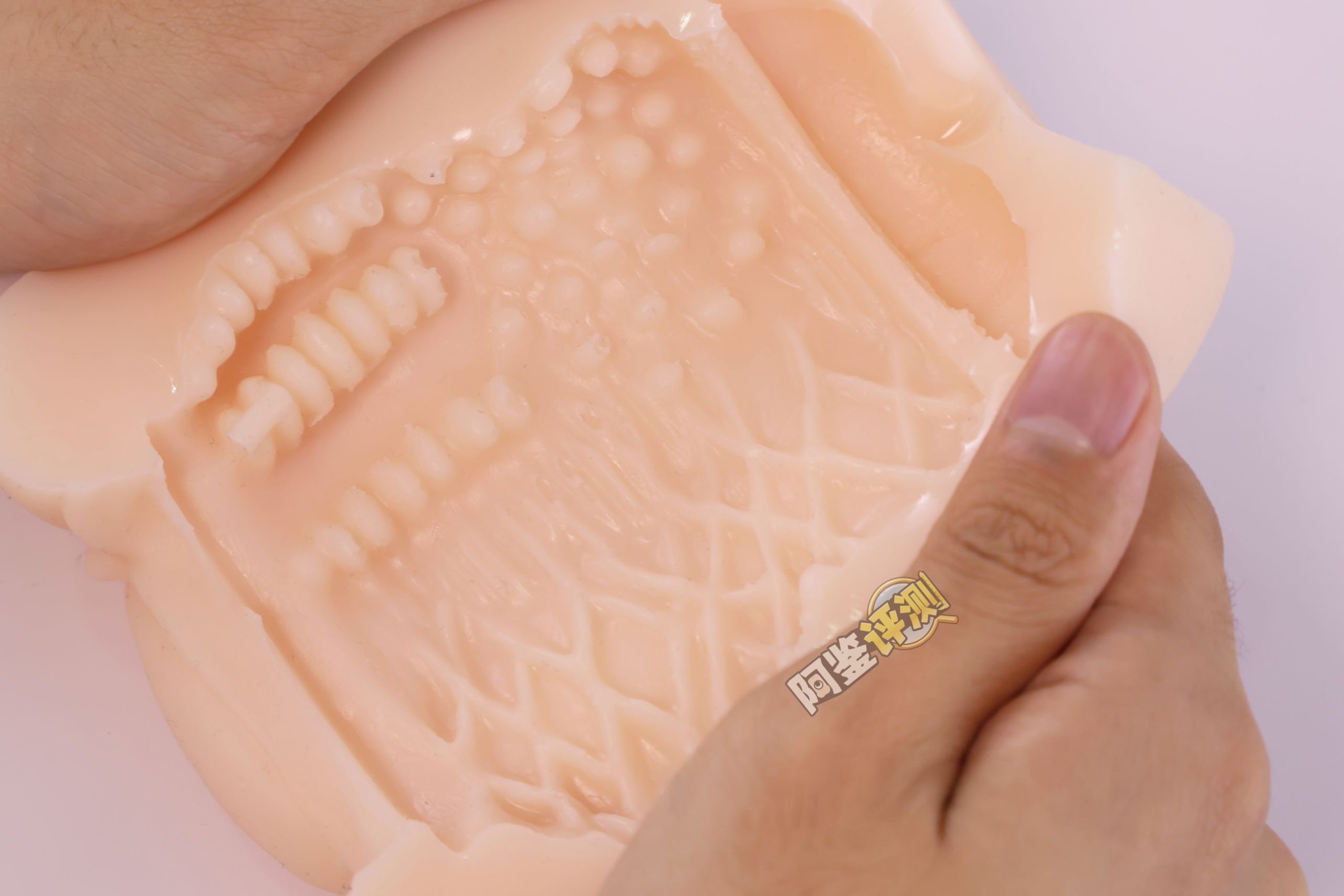 汤玛托易士——“温柔寝取”评测！看着很low的样子，居然有如此特殊的剐蹭感！