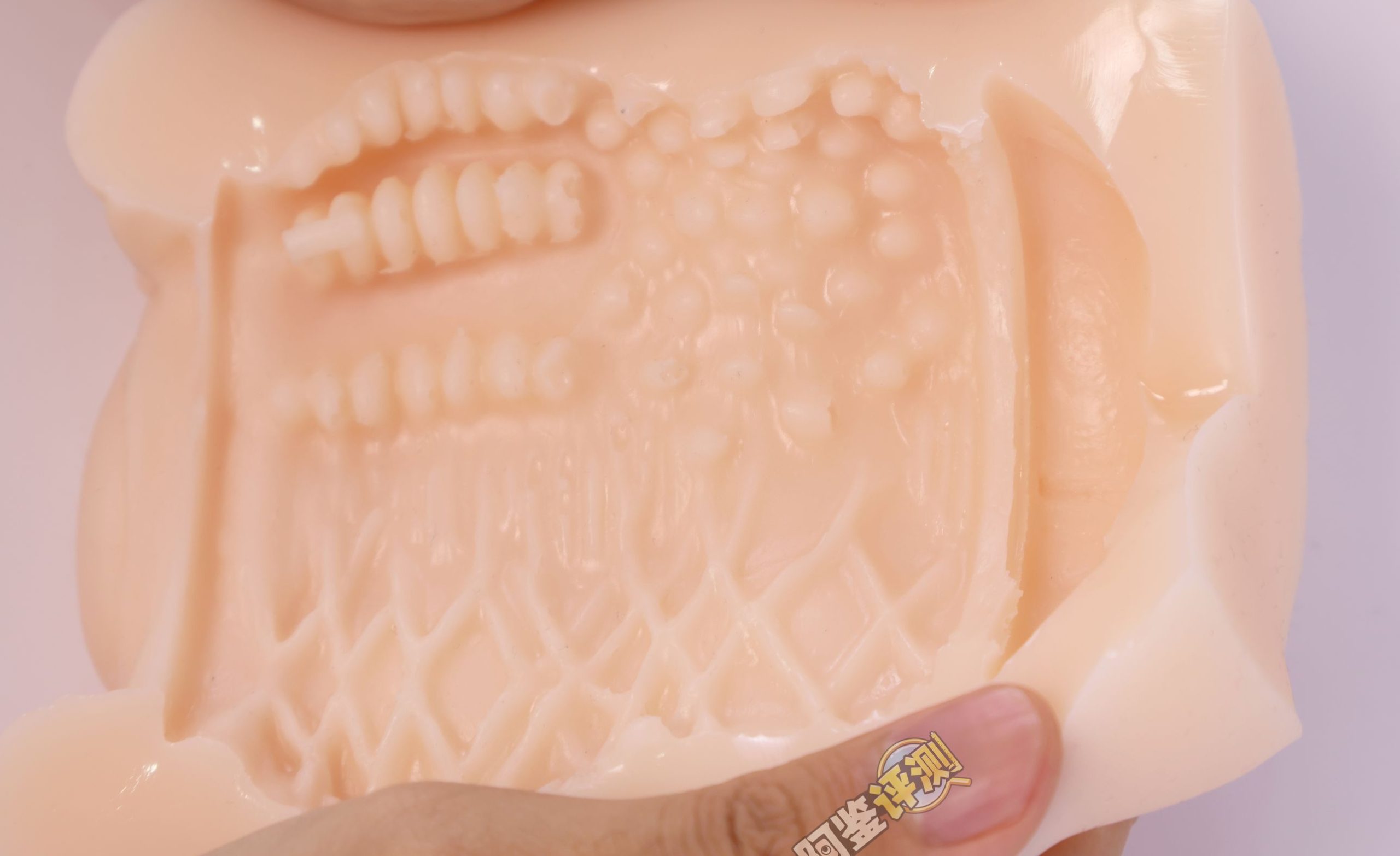 汤玛托易士——“温柔寝取”评测！看着很low的样子，居然有如此特殊的剐蹭感！