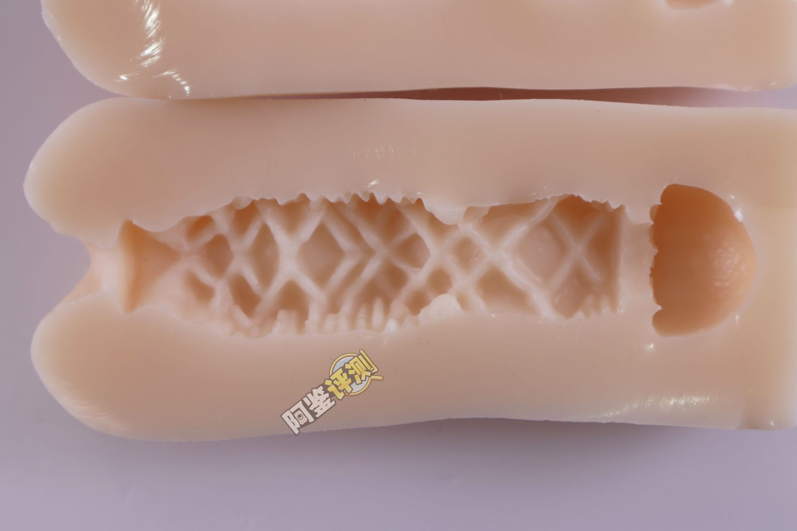 对子哈特——“性感圣经”评测！同样的双面结构，在不同材料体验下居然完全不同