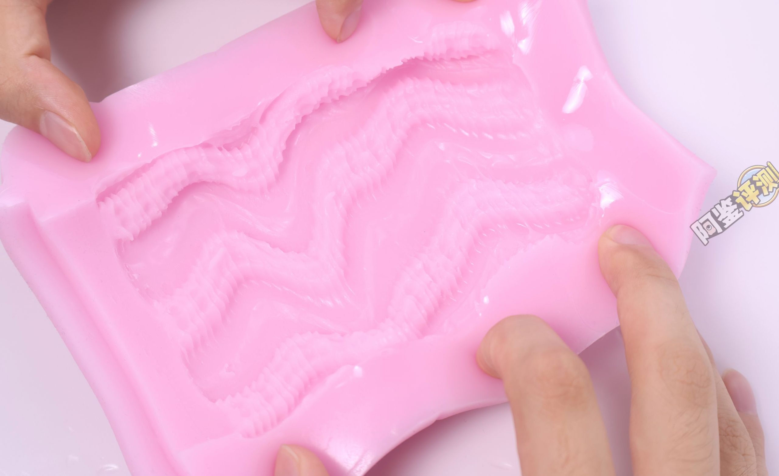 火炮——“傲慢雌小鬼-派娜酱”评测!大倒模上拆下来的杯子,肉感足够但有些简单