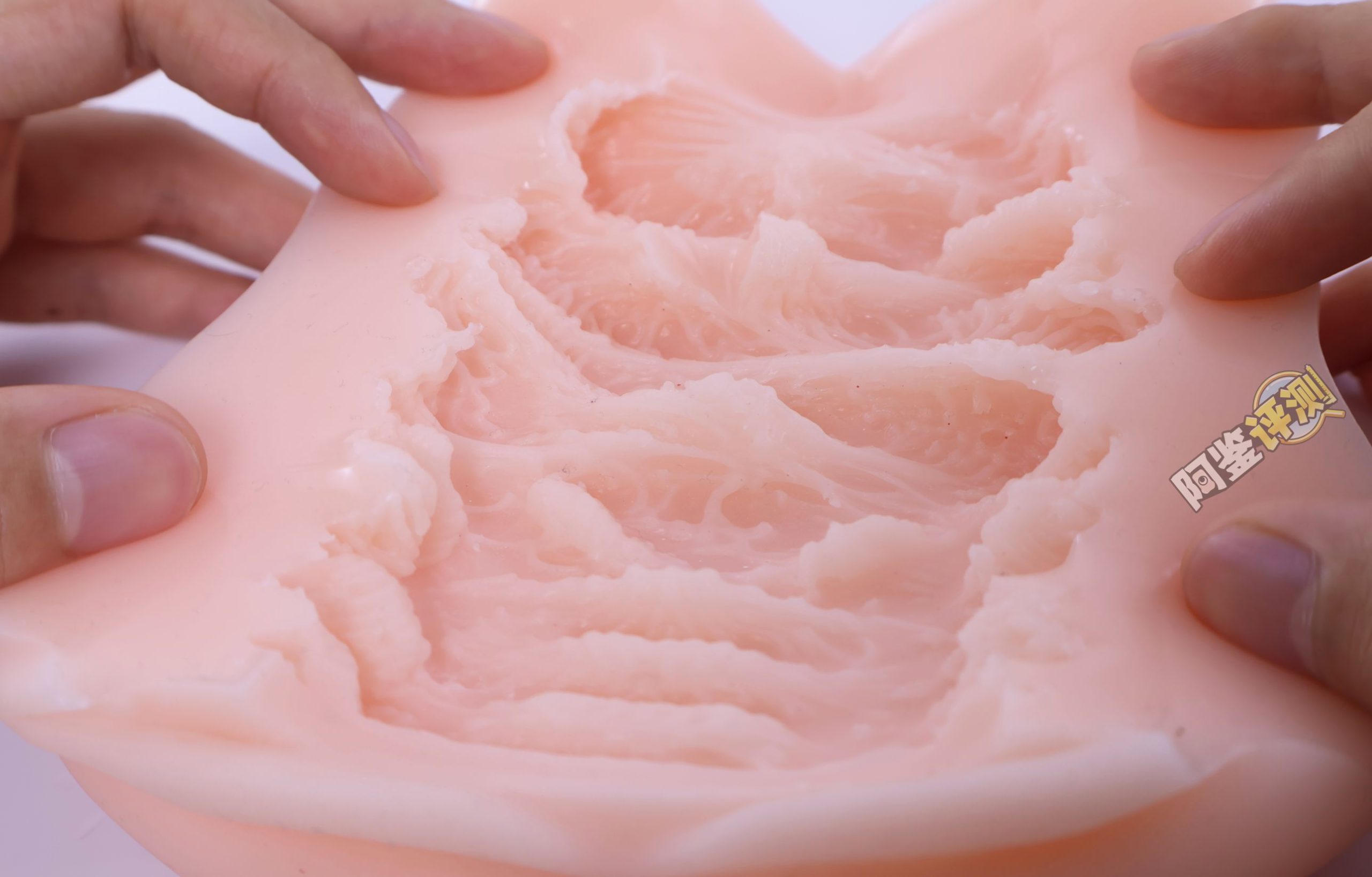 汤玛托易士——“退学魔王”评测！异形巢穴一样的表面结构，实际感受却是自然的真实感？