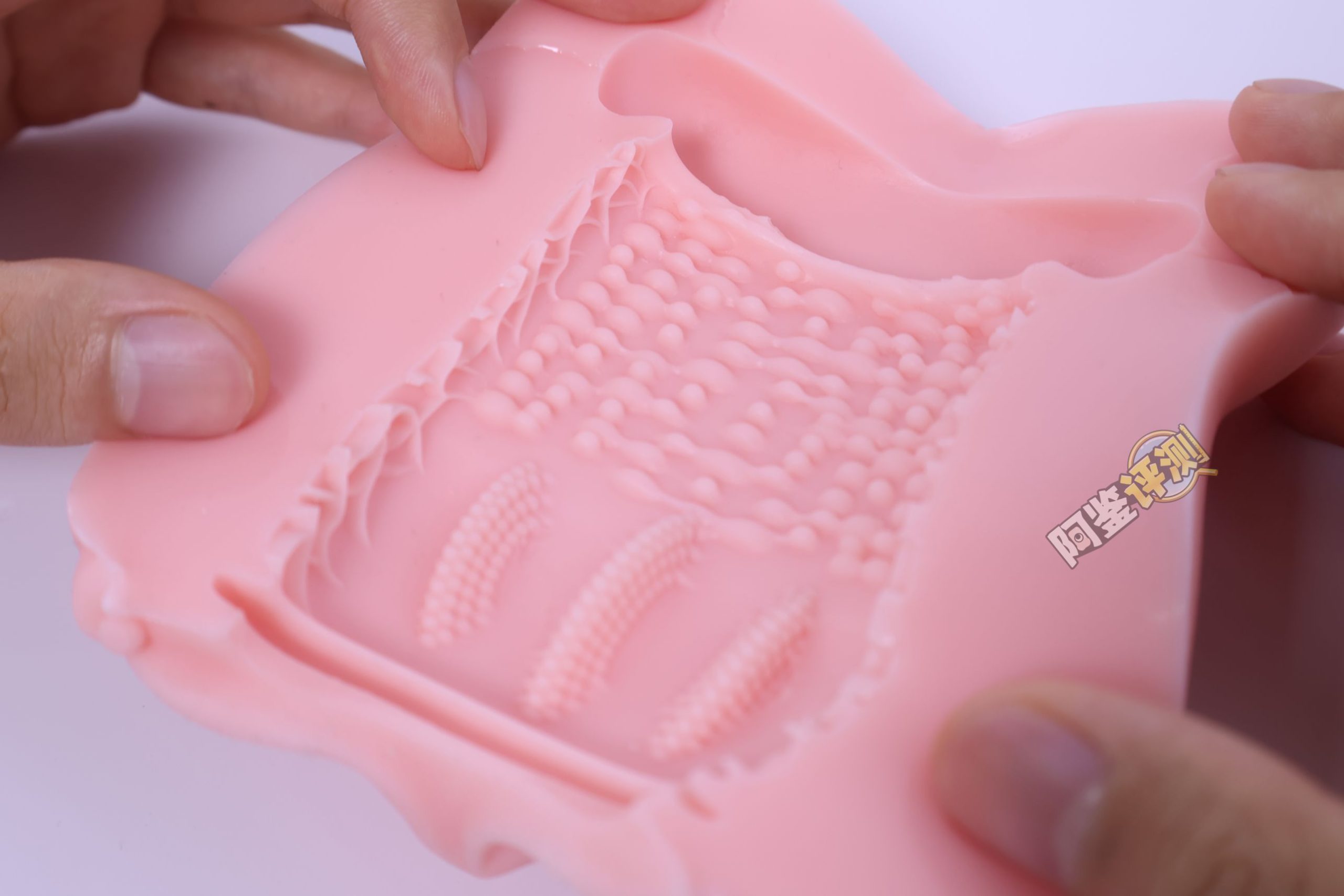 对子哈特——“性感圣经”评测！同样的双面结构，在不同材料体验下居然完全不同