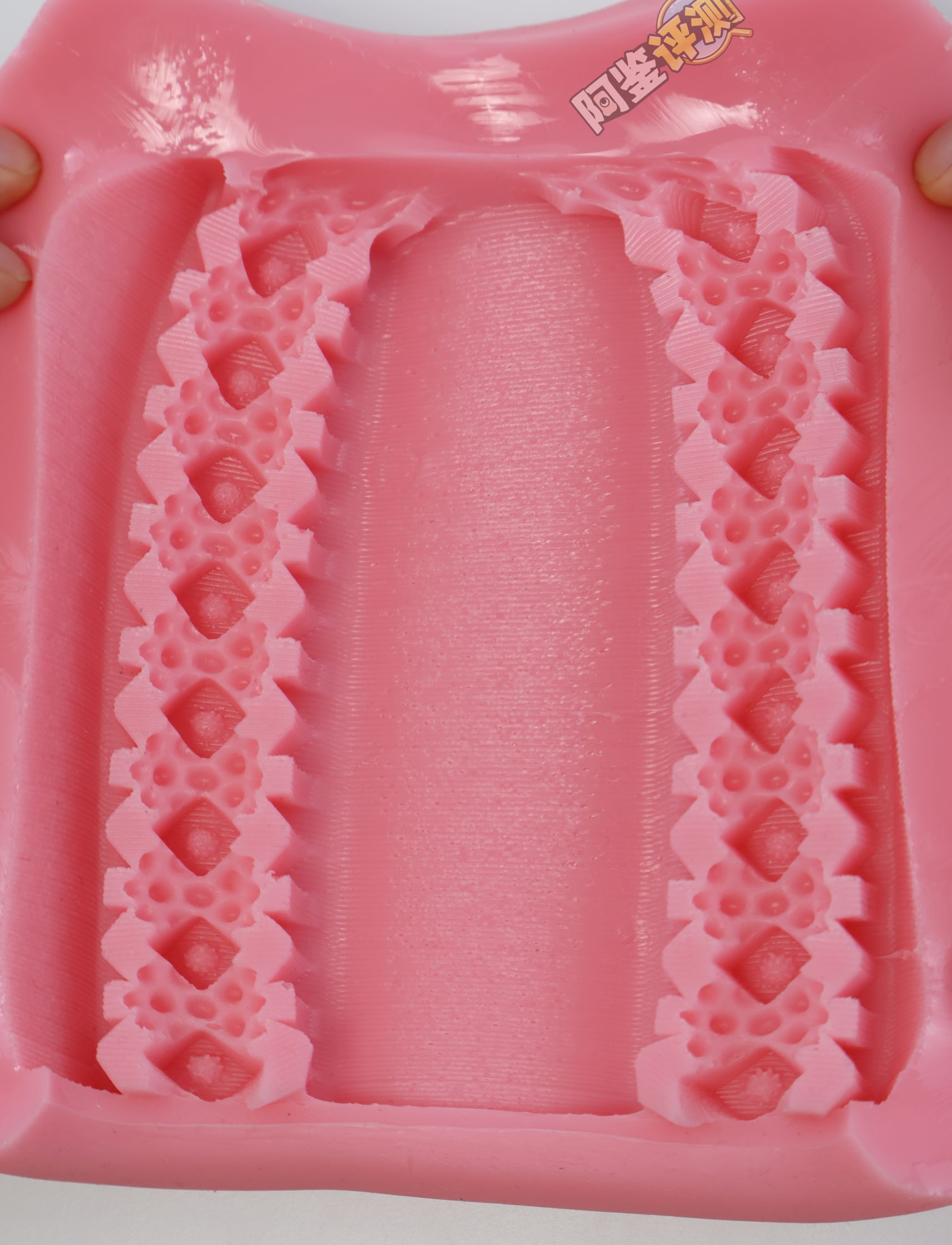 COOLP——“肉球喵杯”评测！粉色的超大圆柱，首创的“包裹式凸起”！