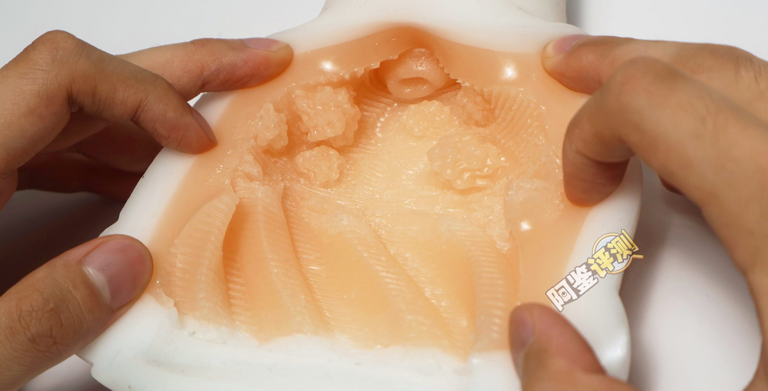 火炮——“圣女狩宴”评测！两只神兽盘踞在内的奇怪设定......不过体验还是足够好使