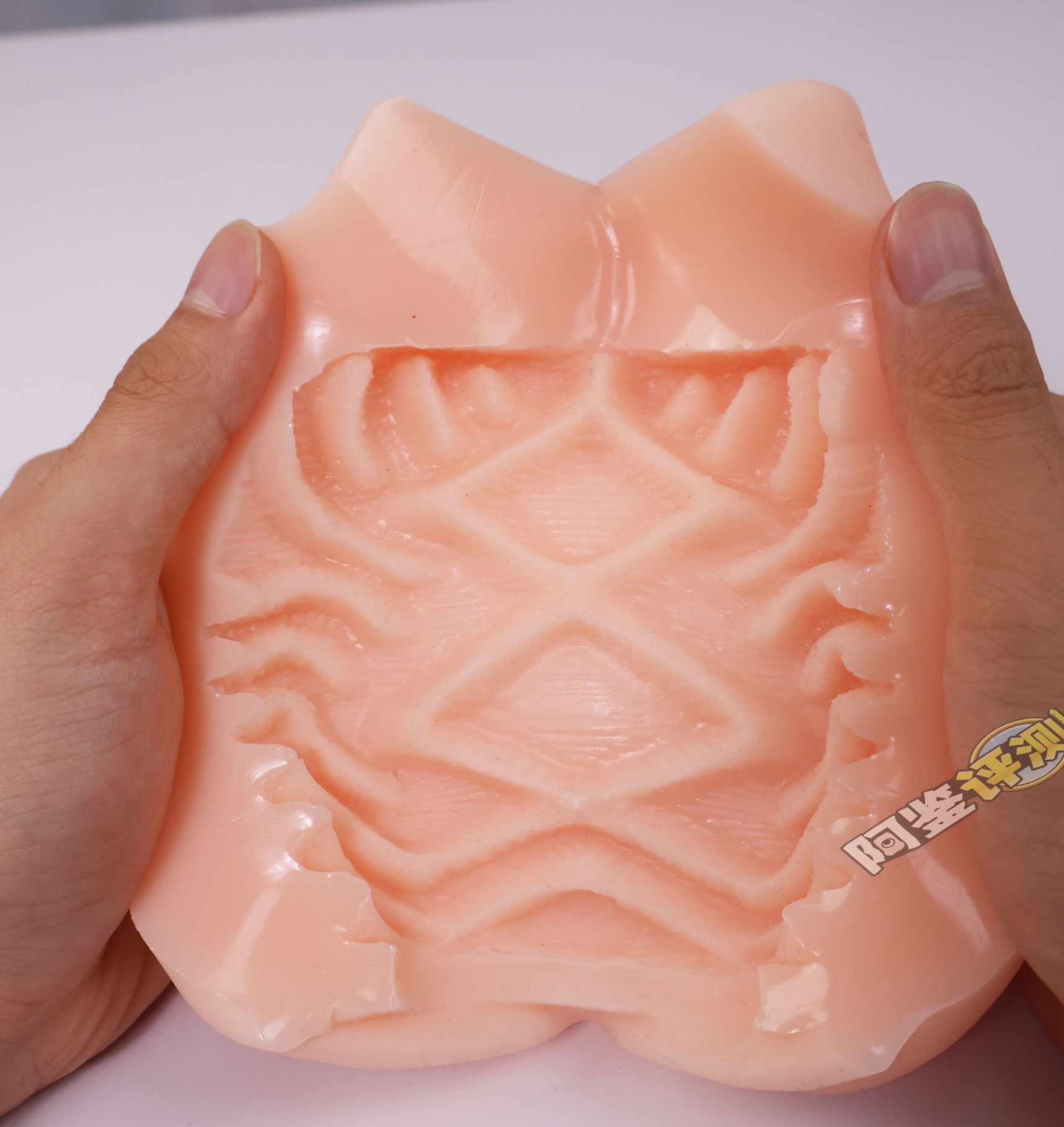 汤马托易士——“监禁调教”评测！朝凪老师最喜欢的玩法，原来是这样的感觉