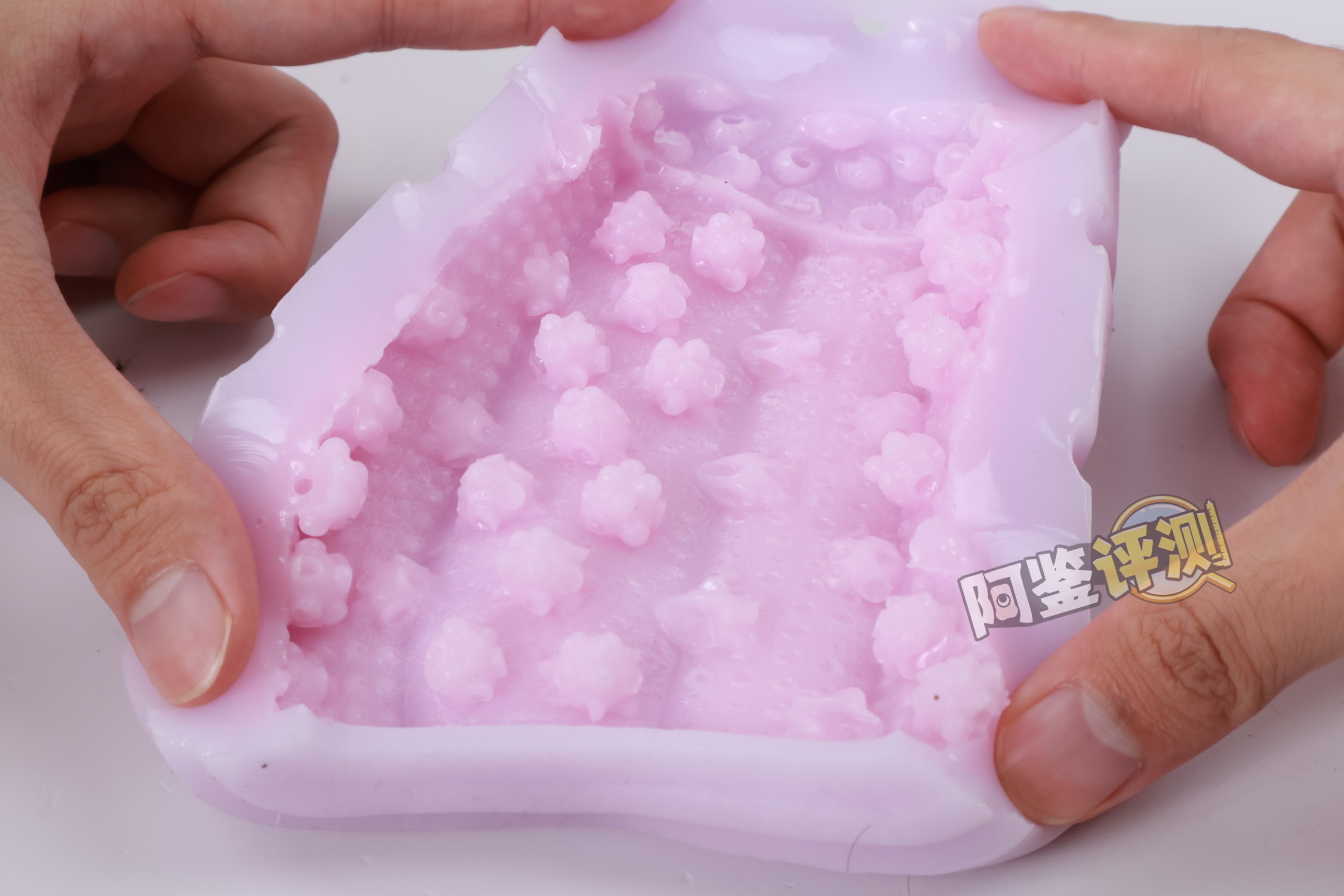 火炮——“绝顶激热”评测！牛牛向前冲！具有“随机性”的闯关型飞机杯！