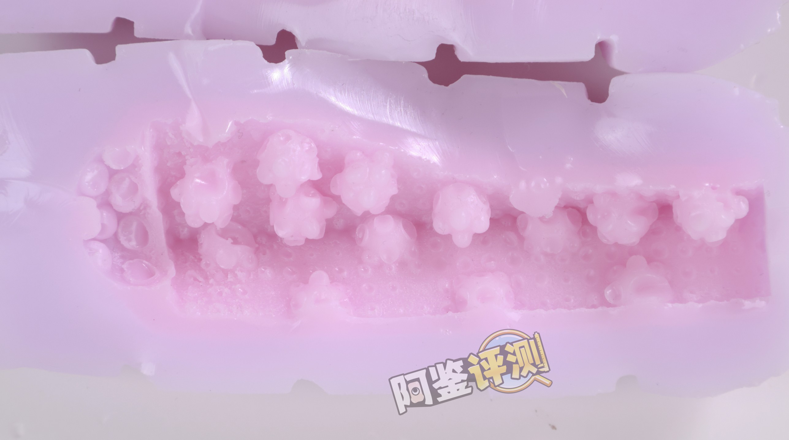 火炮——“绝顶激热”评测！牛牛向前冲！具有“随机性”的闯关型飞机杯！