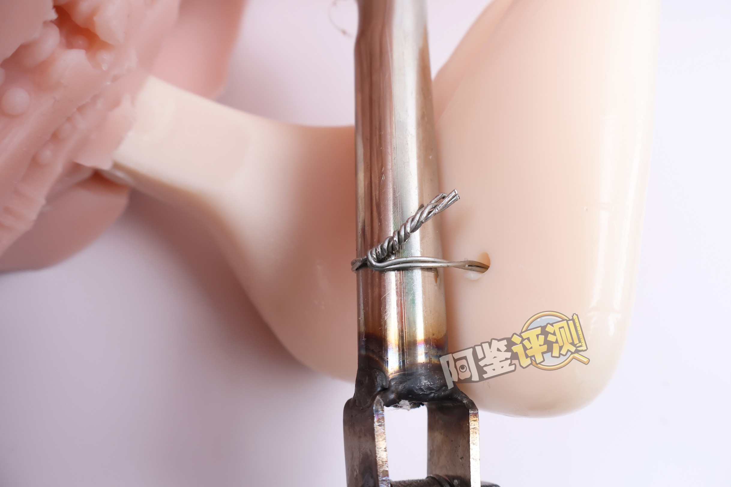 BONMOR——“美骨柔姬”评测！超级真实的肋骨握持感，但腿部和通道设计糟糕到难以相信