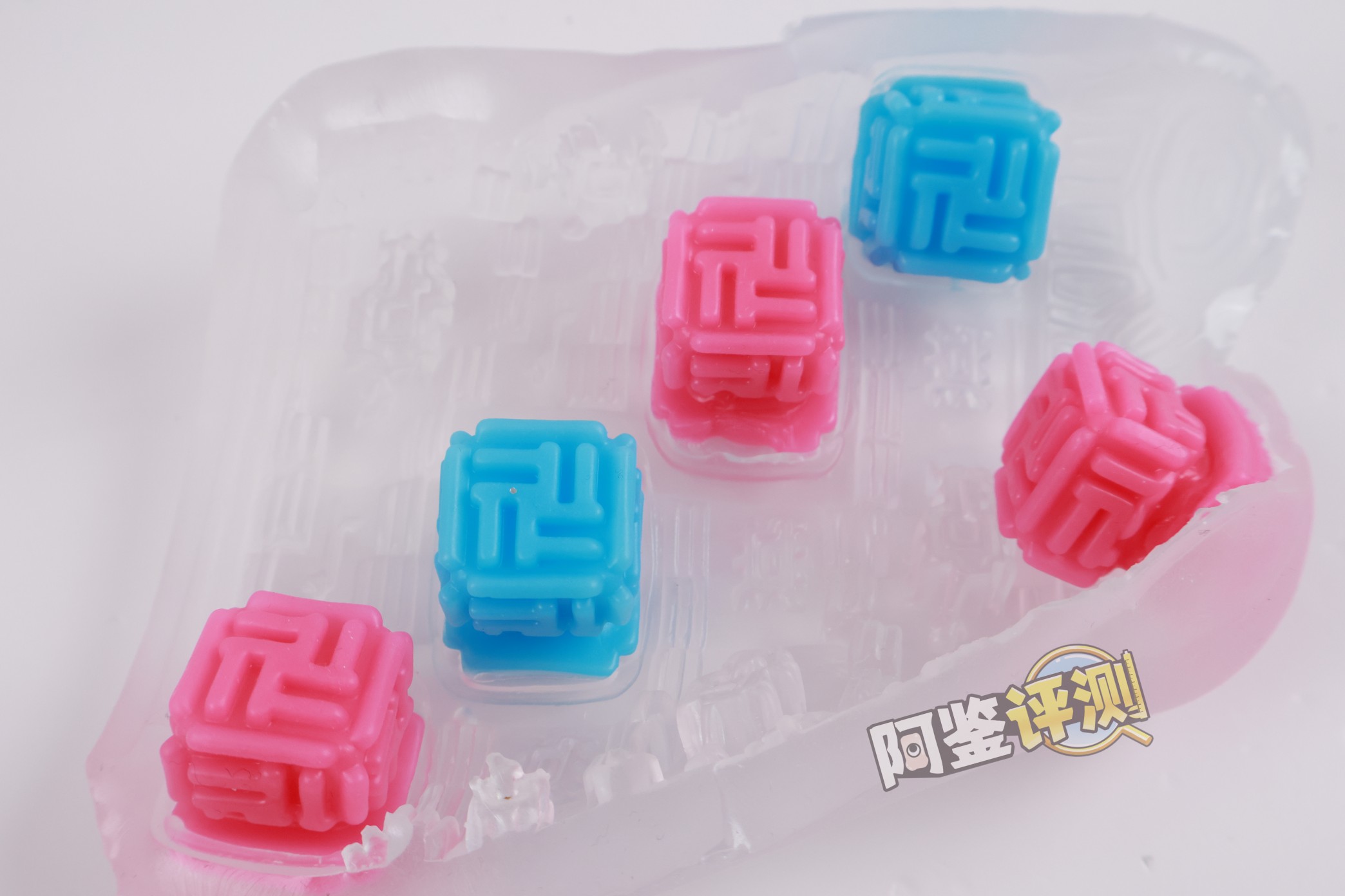 TENGA——“Bobble（魔力弹珠/疯狂方砖）”评测！高配版自慰套，需要手掌配合的“玩具型”飞机杯