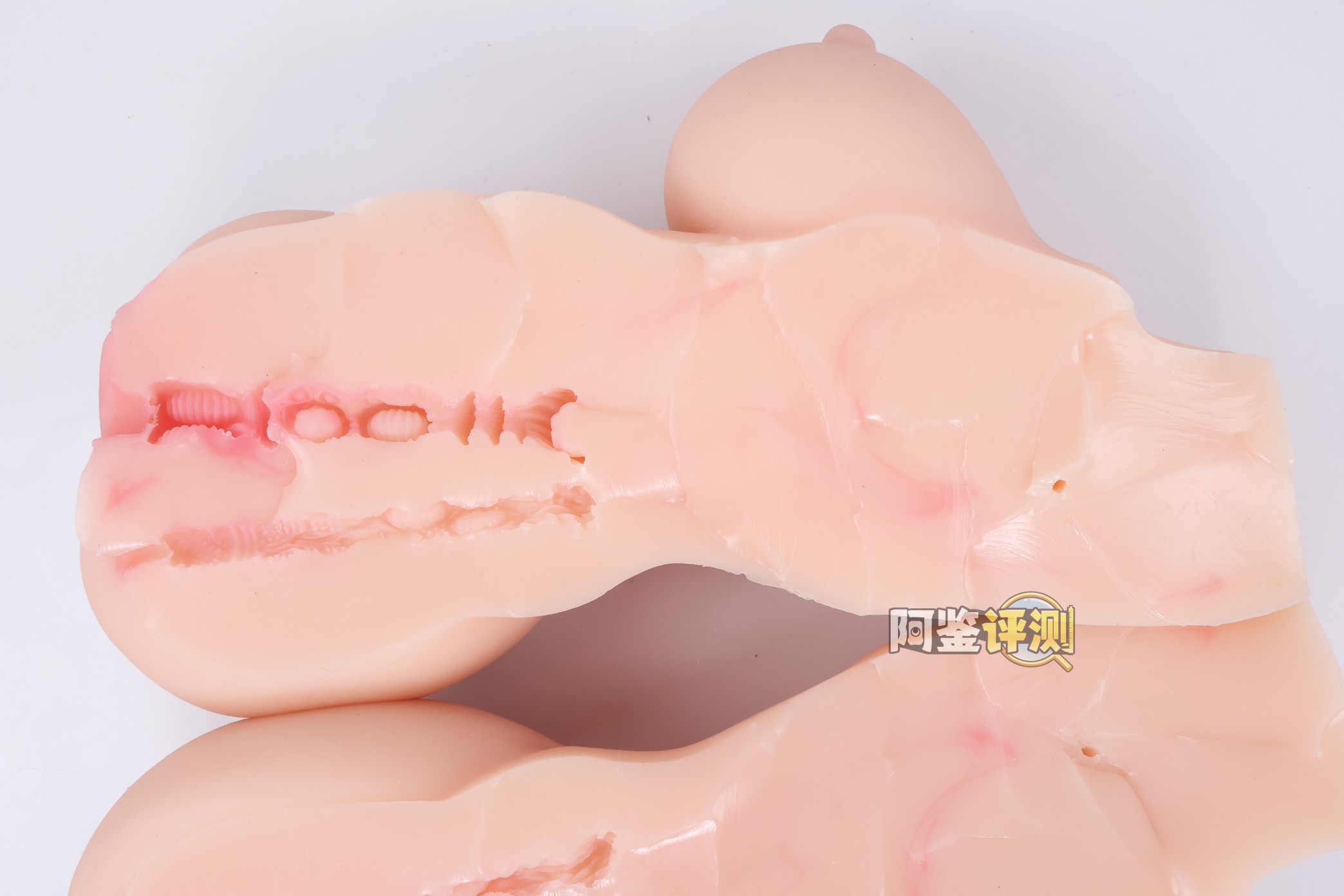 杯多多——“乳穴牛娘”评测！造型虽然看着还不错，但怎么又给我几把撞到骨架上头去了？！