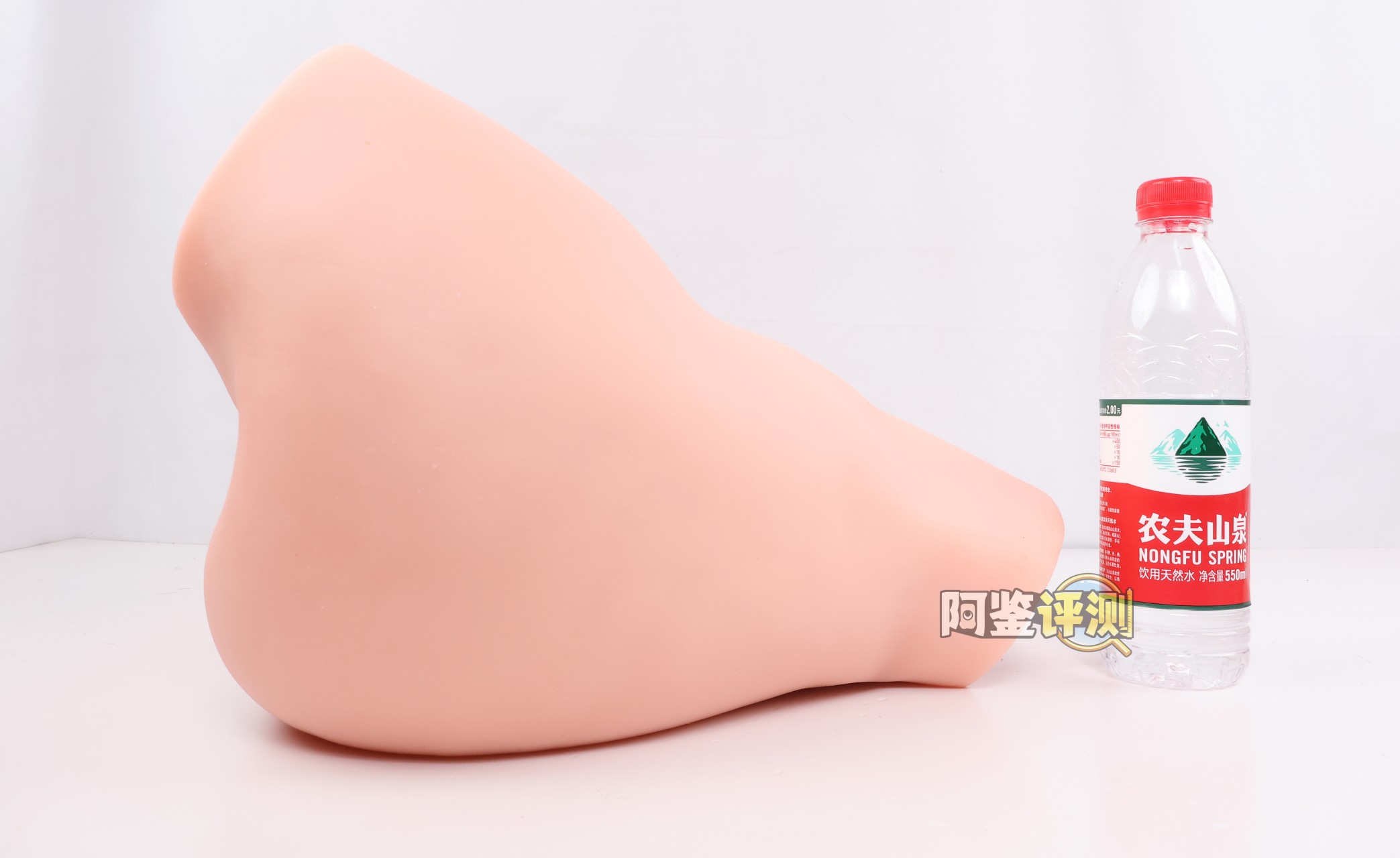 傲川——“臀娘”评测！专精趴式后入的超级大肉臀，床置“开大车”感觉的极致体现！