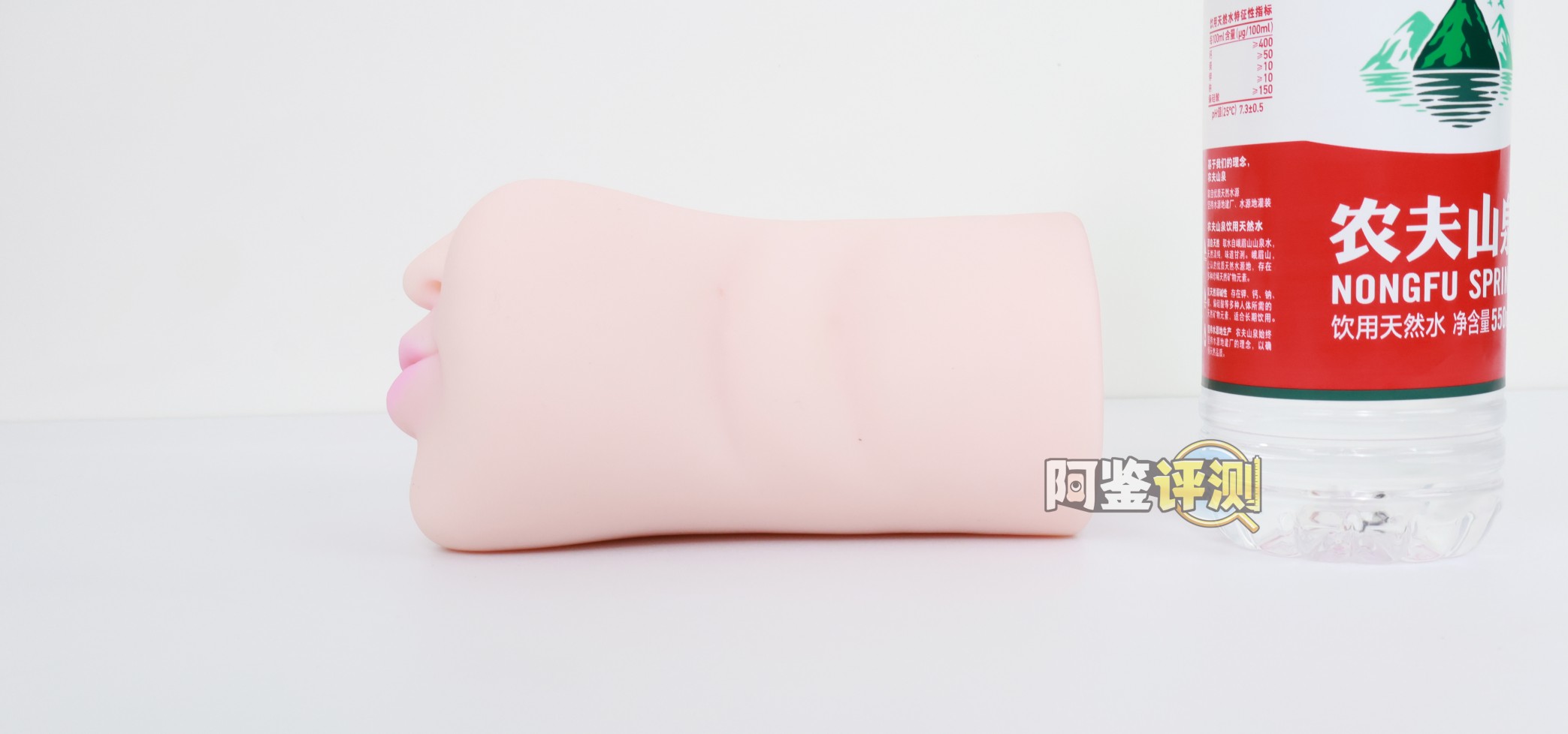 YUU——“饶舌辣妹”评测！噱头就是这个杯子的全部了.....像搞笑玩具一样毫无实用性的产品