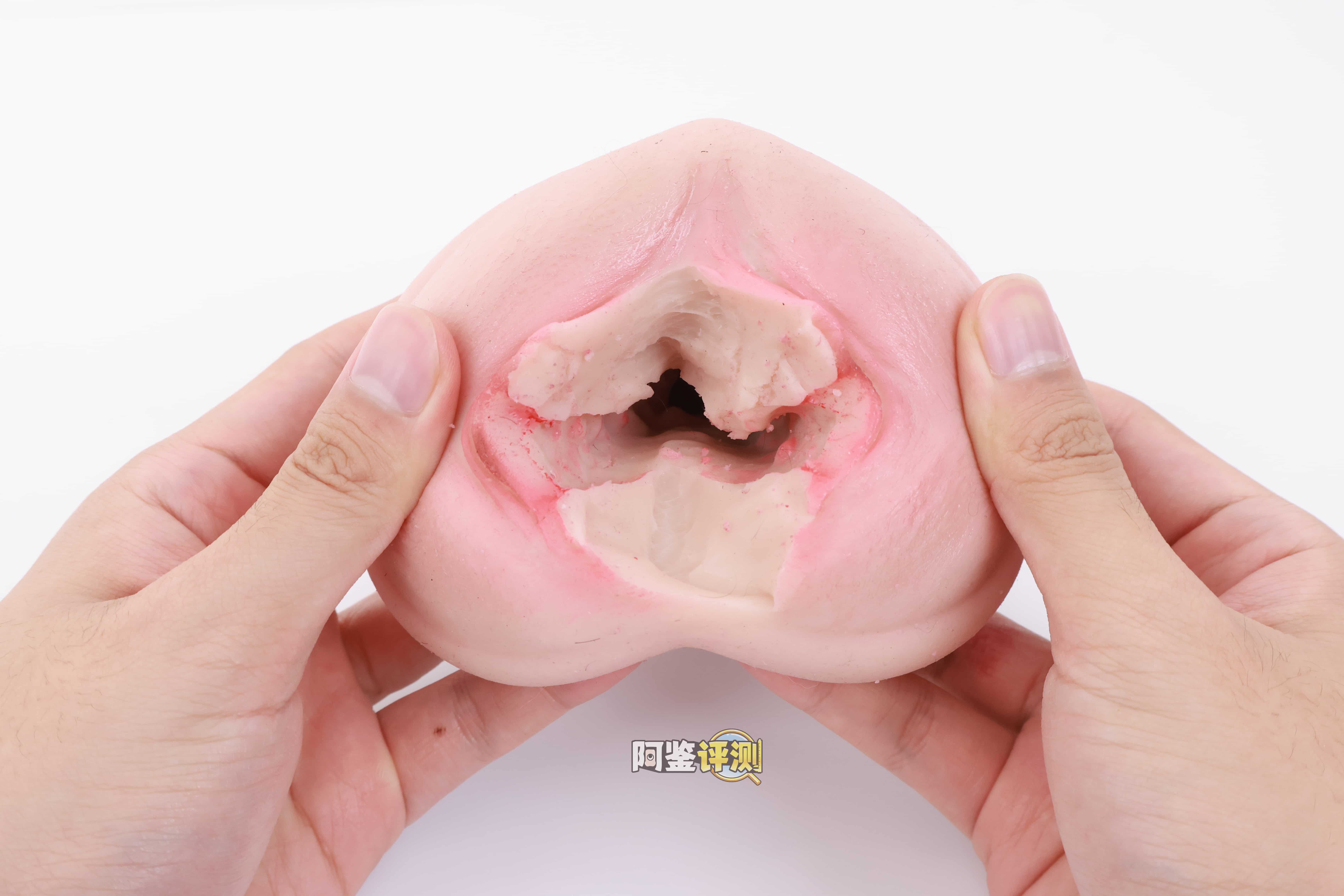 YUU——“极乐蜜壶”评测！使用硅胶材质制作而成的飞机杯，似乎没有我想象中那么难以使用