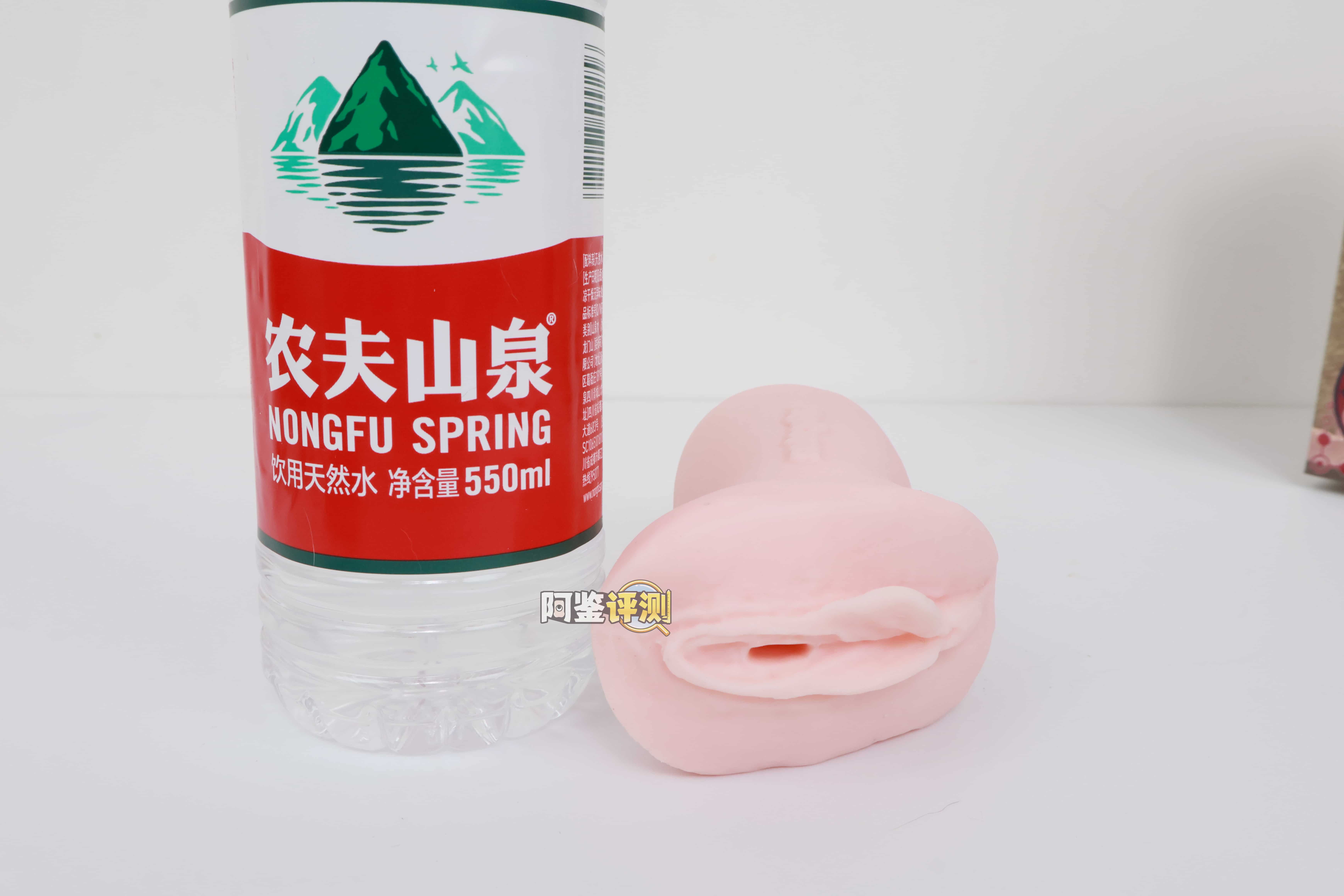 魔眼——"露露碳"评测!以猎奇画风和奇妙主题著称的魔眼,怎么突然做起了女优联名款?