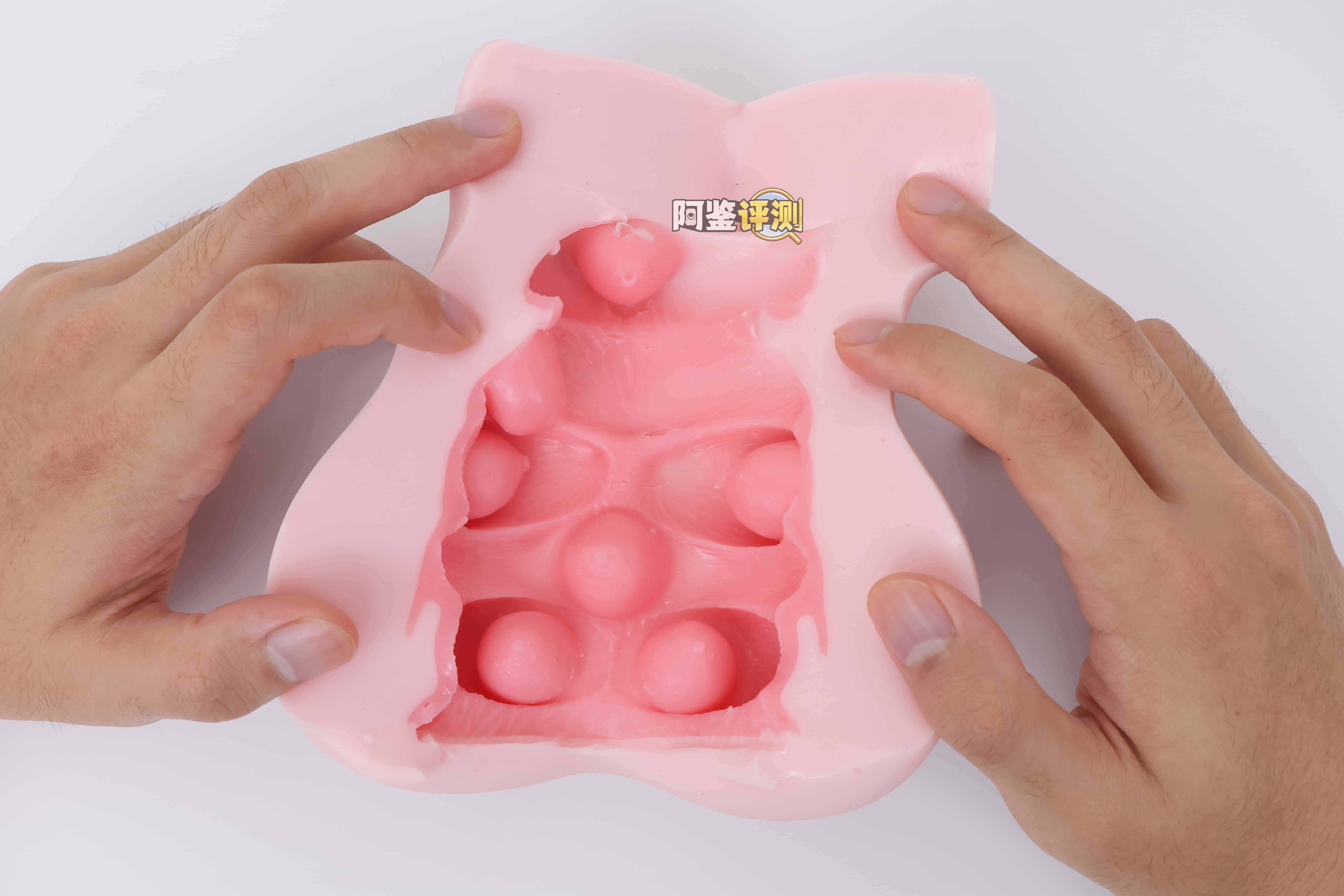 YUU——”乳推神乐”评测！乳交居然要靠通道结构来实现？这设计概念多少是有点搞笑成分在