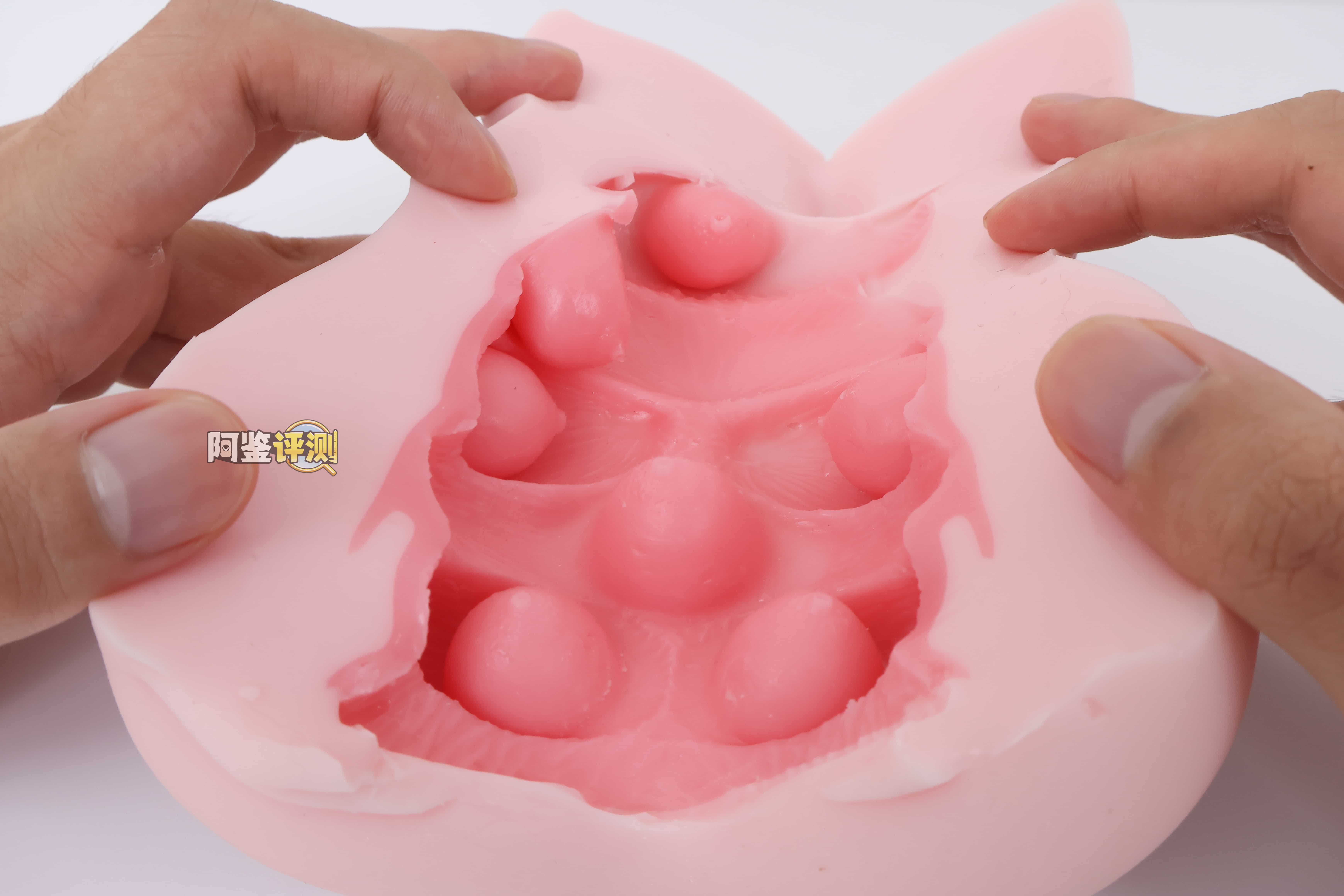 YUU——”乳推神乐”评测！乳交居然要靠通道结构来实现？这设计概念多少是有点搞笑成分在