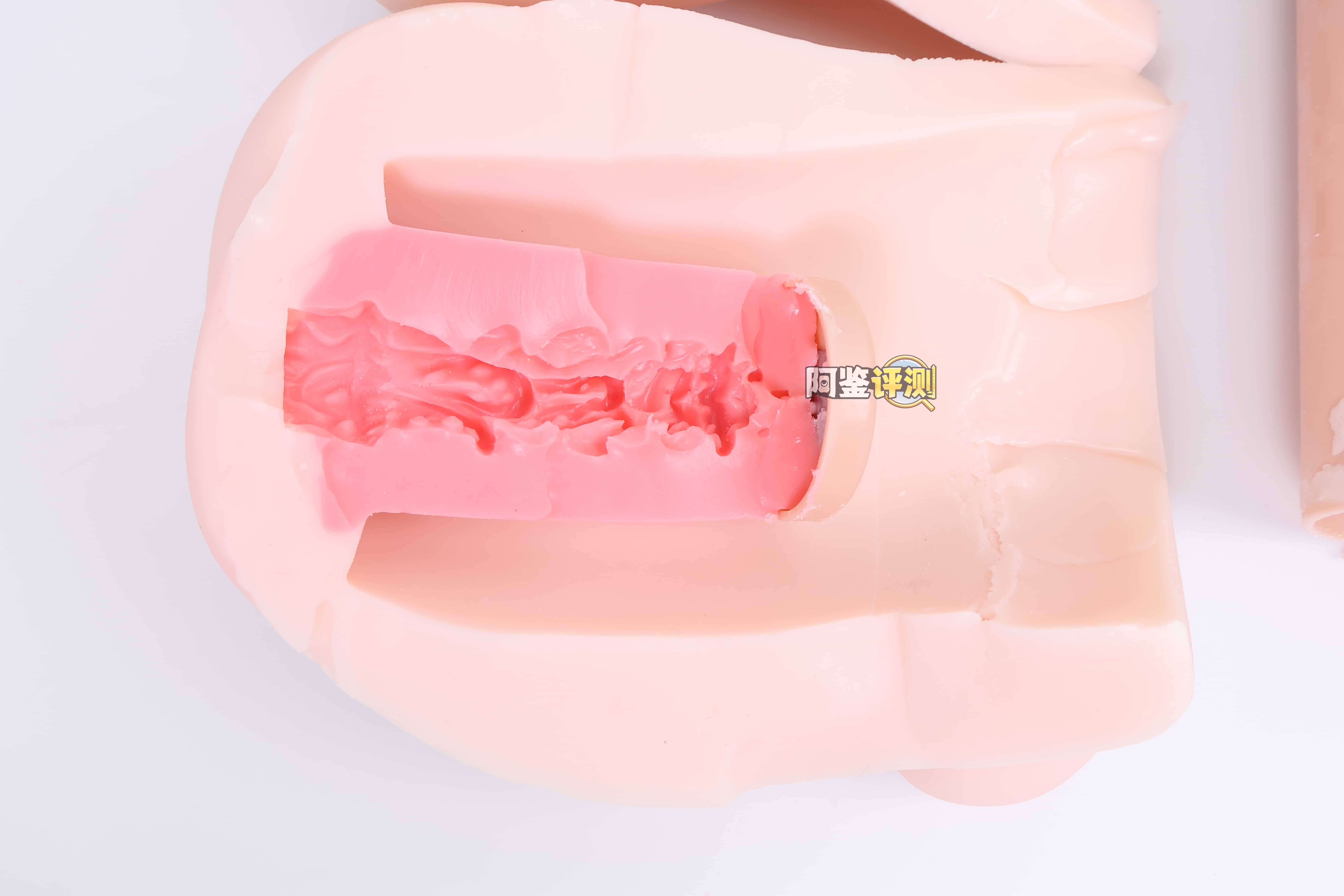 YUU——“内伸缩樱乃酱”评测！胖乎乎的传统派活塞型电动杯，能力综合但是缺乏亮点