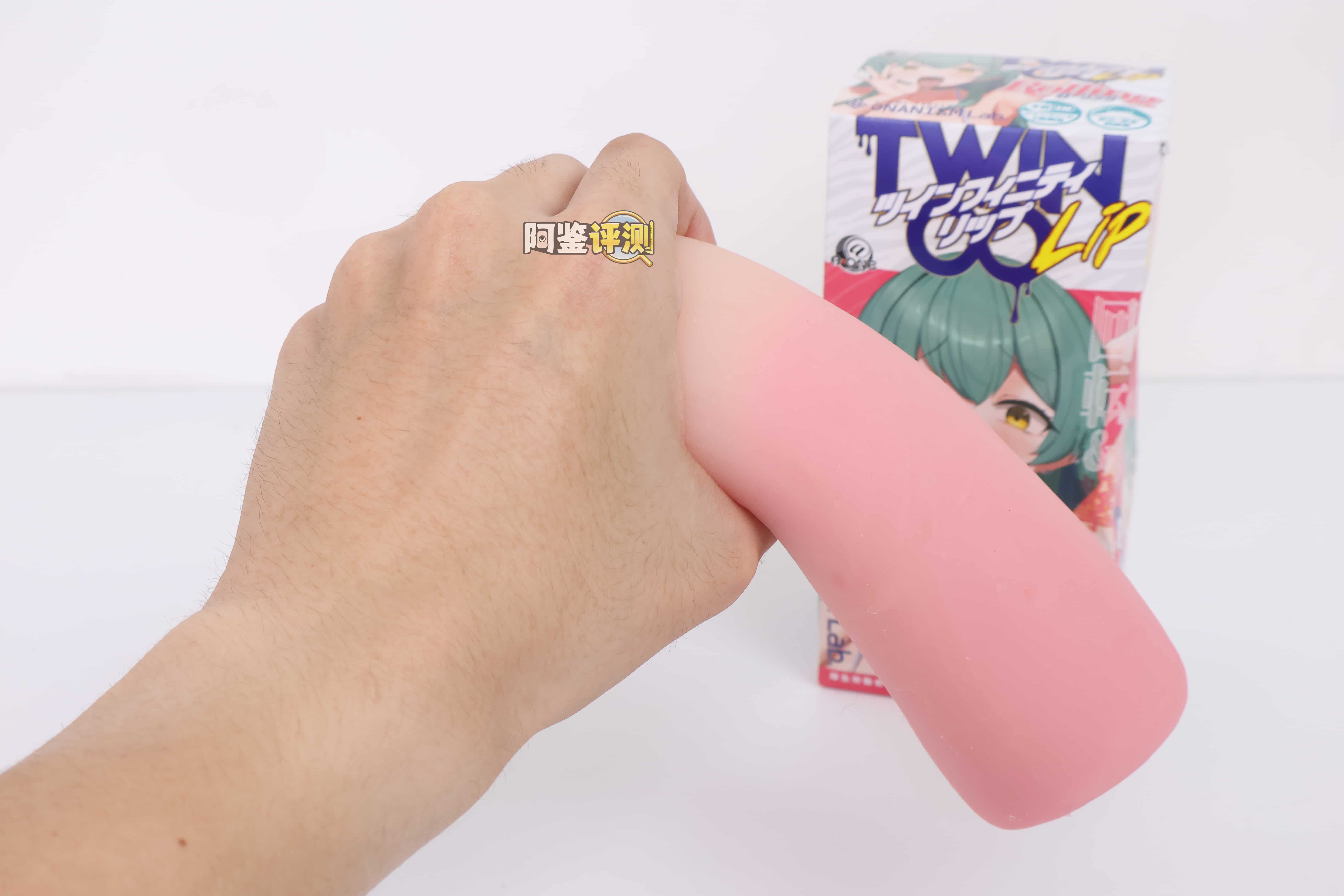 A-one——”回转双唇”评测！孩子们，这根本就不是口交杯....