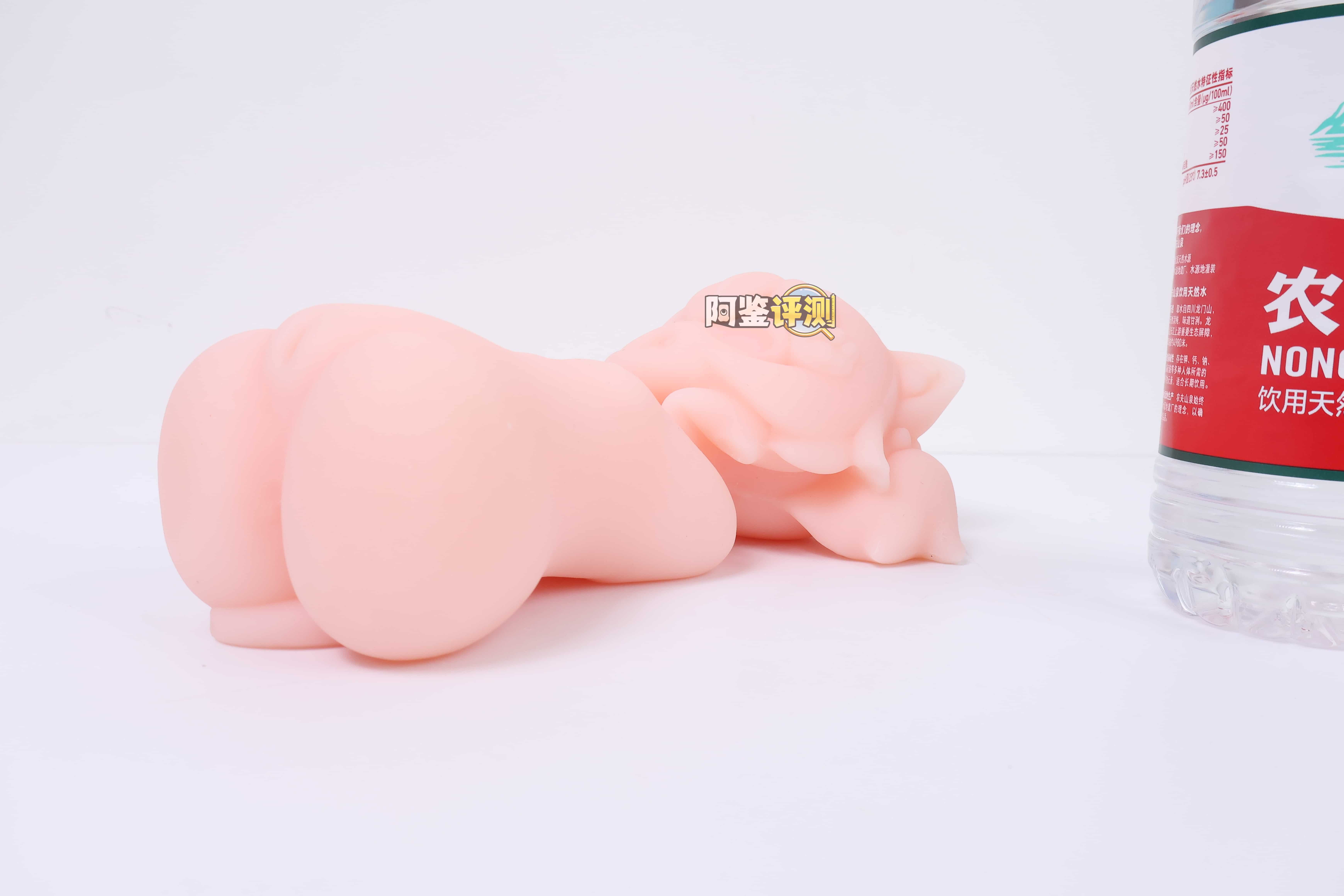 汤玛托易士——”猫乃井莉莉”评测！自家Vtuber联名的“人格排泄”主题杯，主题新奇但是设计敷衍