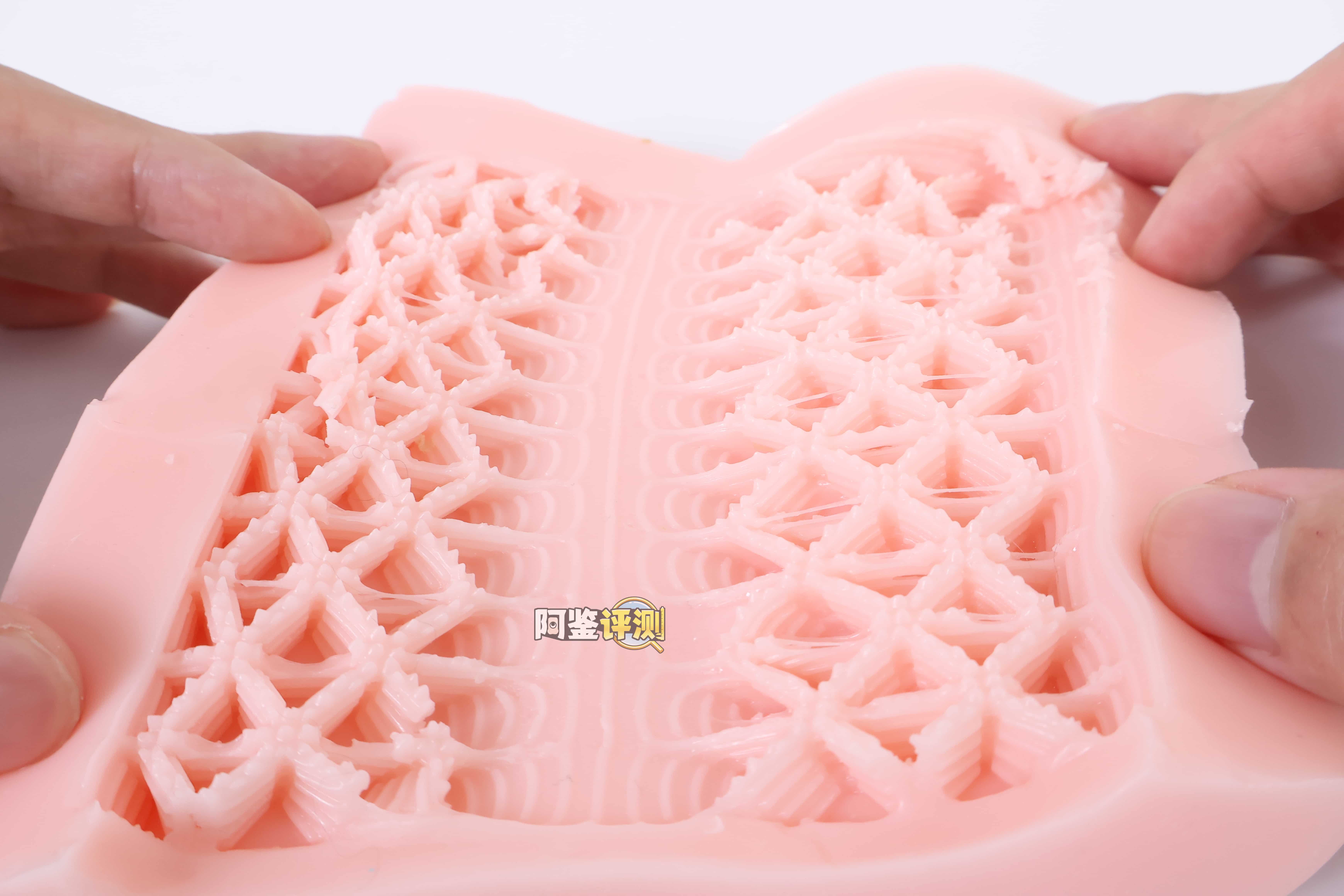 对子哈特——”宝石术士”评测！与排气法完全无缘的大空腔小杯，纹理的密度太低体验非常空洞