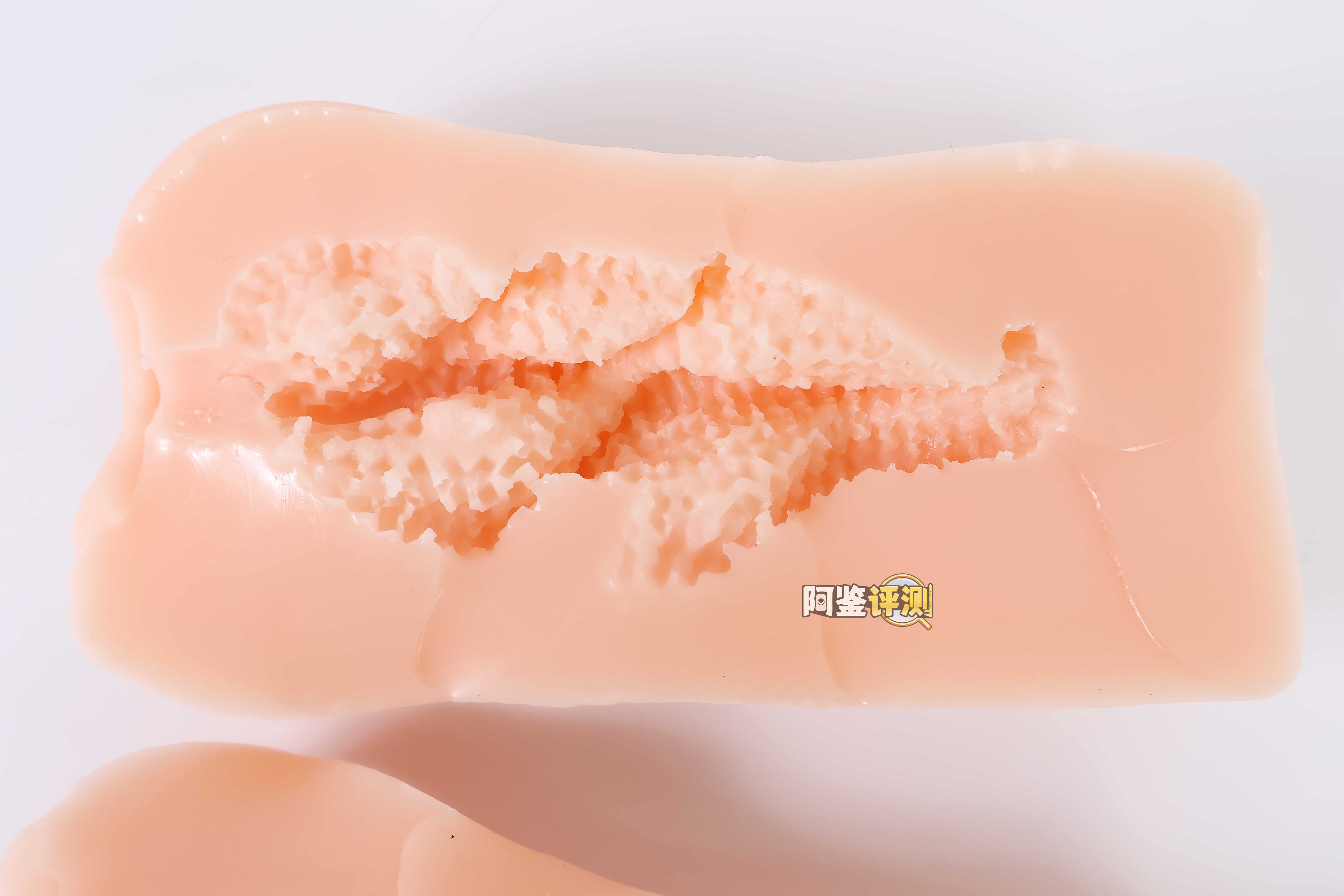 汤马托易士——”湿身淫穴”评测！大结构做进小杯子里，用起来感觉牛子偏来偏去的...